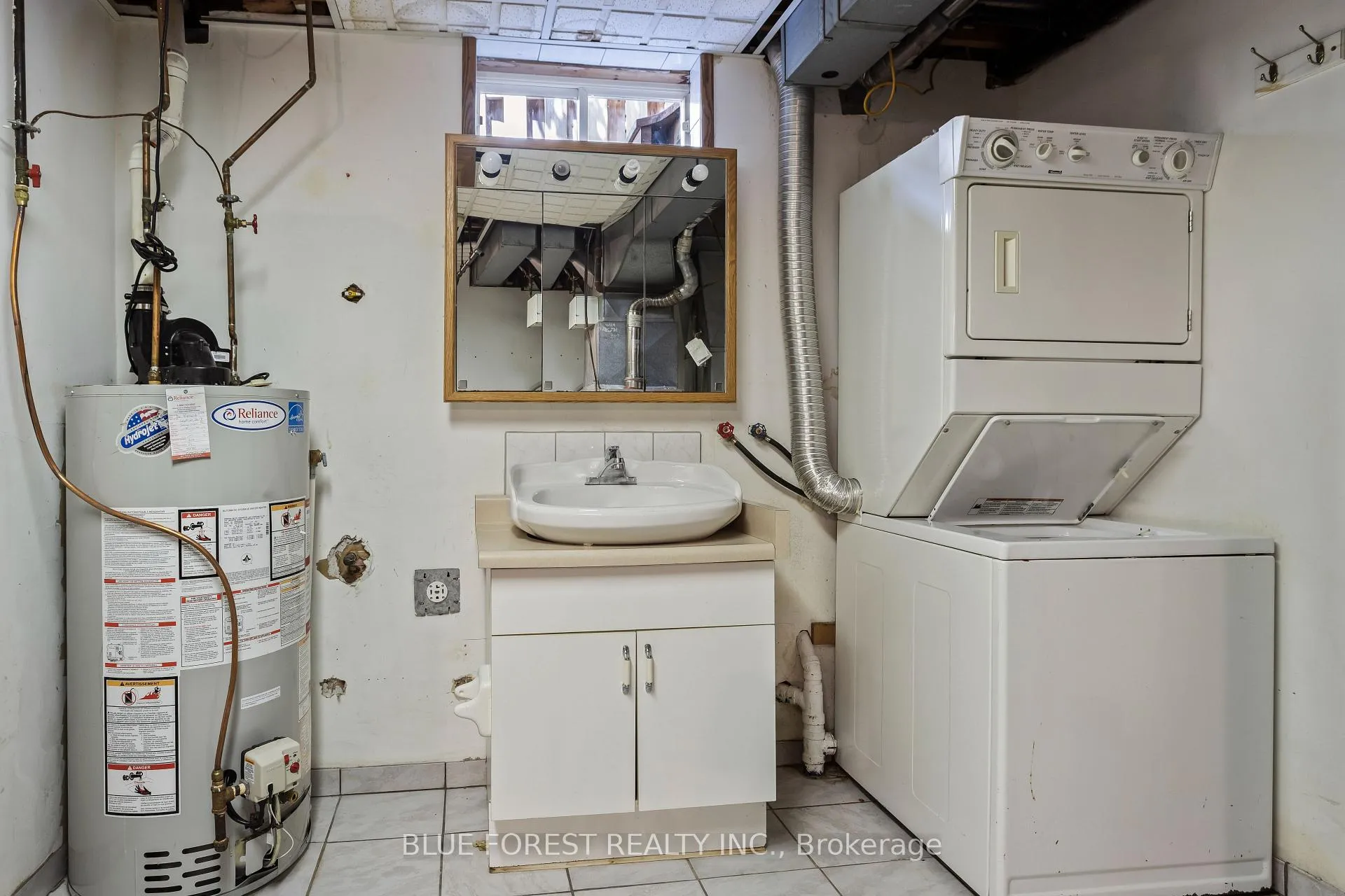 Photo 42 of 30 Gerald Crescent, London, South J — HOMEH