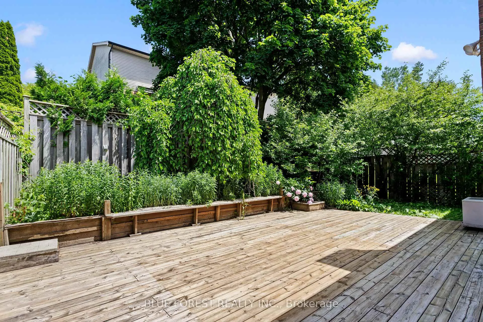 Photo 45 of 30 Gerald Crescent, London, South J — HOMEH