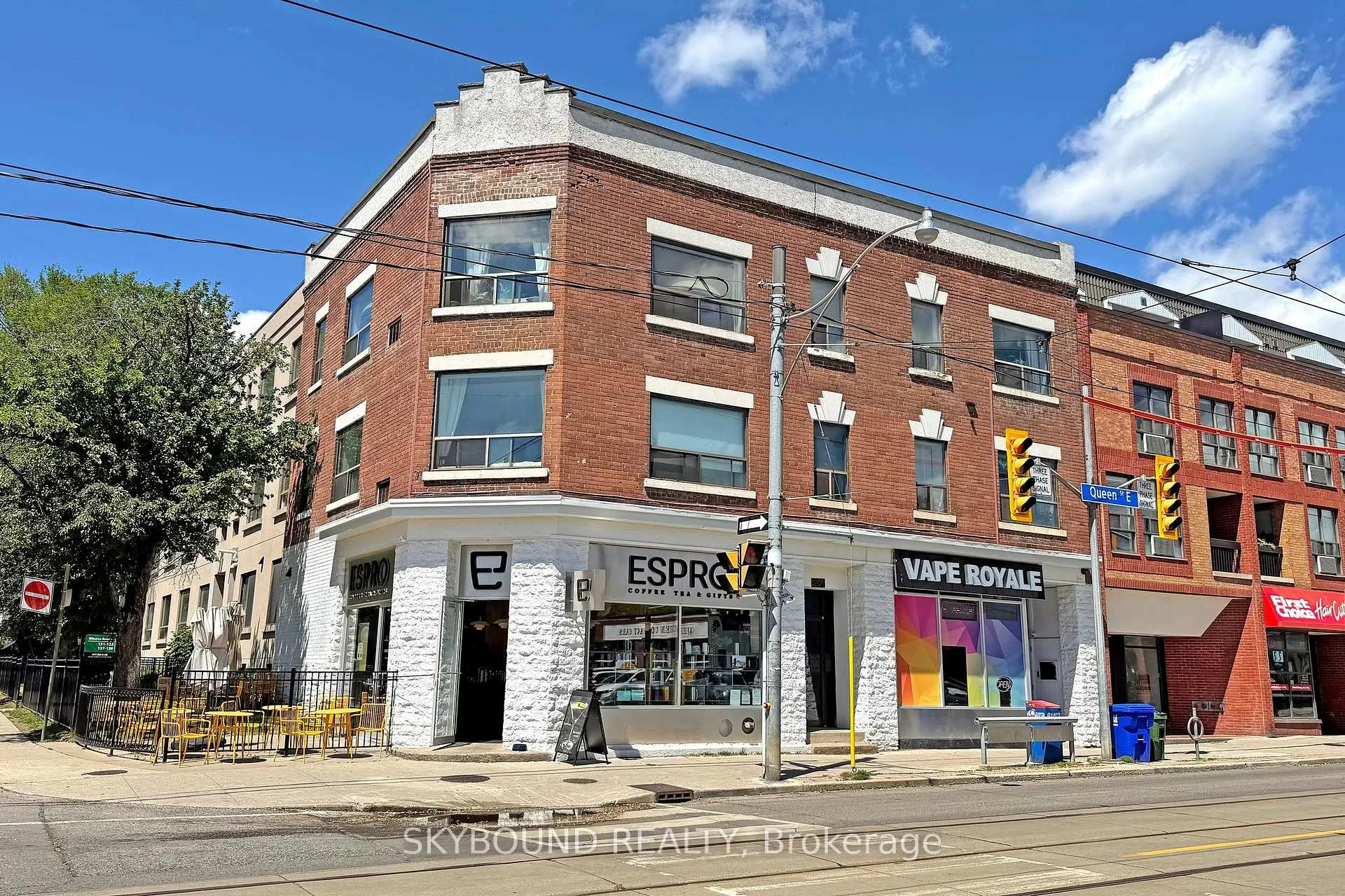 Photo 2 of Unit B, 2104 Queen Street, Toronto, The Beaches — HOMEH