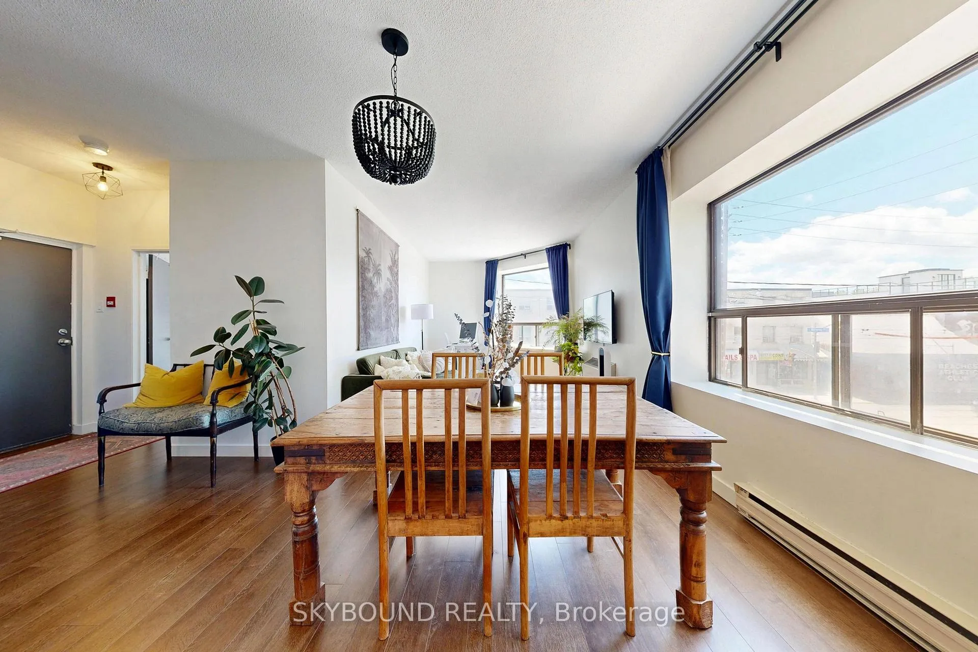 Photo 9 of Unit B, 2104 Queen Street, Toronto, The Beaches — HOMEH