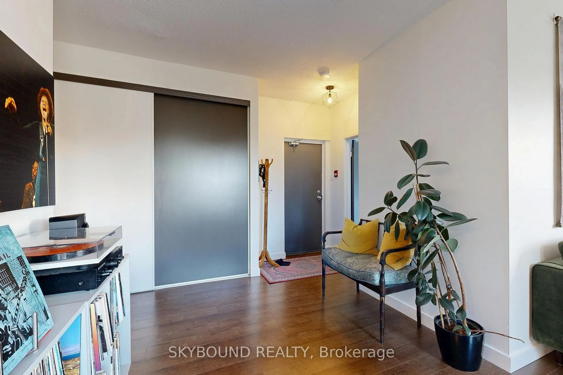 Photo 13 of Unit B, 2104 Queen Street, Toronto, The Beaches — HOMEH