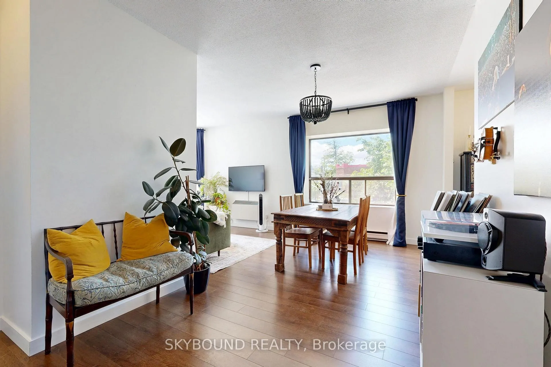 Photo 16 of Unit B, 2104 Queen Street, Toronto, The Beaches — HOMEH