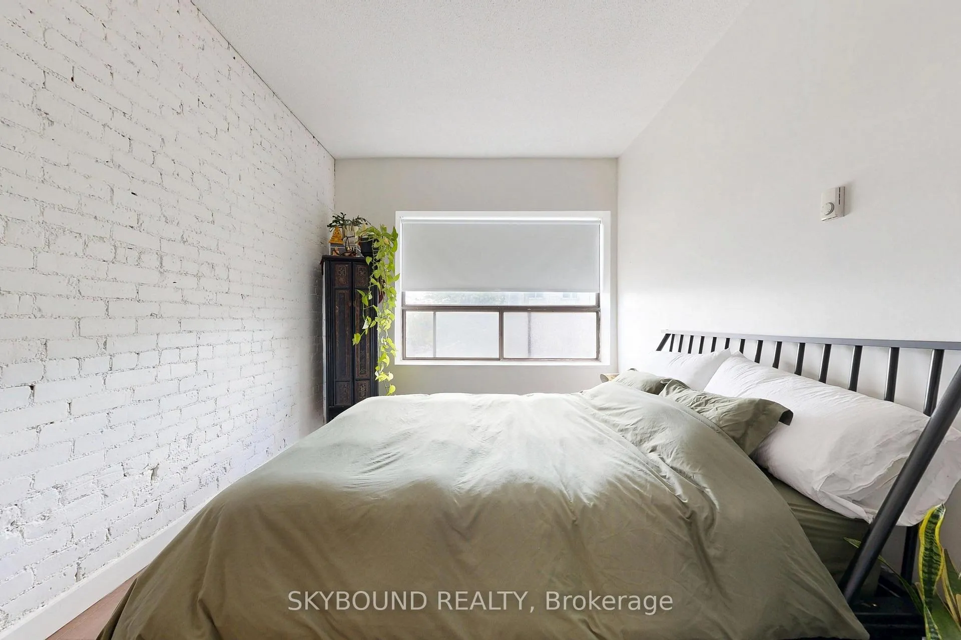 Photo 18 of Unit B, 2104 Queen Street, Toronto, The Beaches — HOMEH