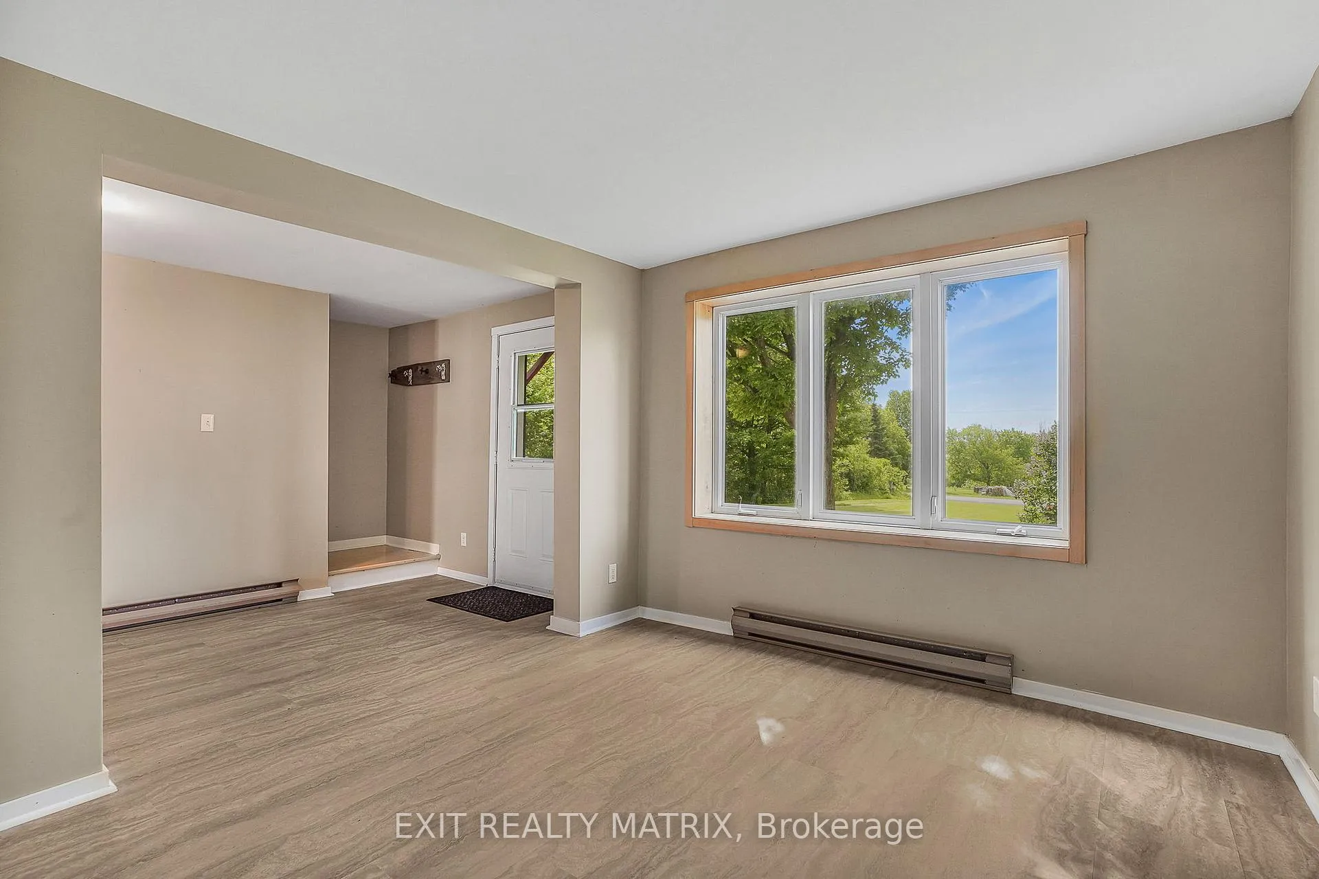 Photo 7 of 20803 Concession 8 Road, South Glengarry, South Glengarry (Lancaster) Twp — HOMEH