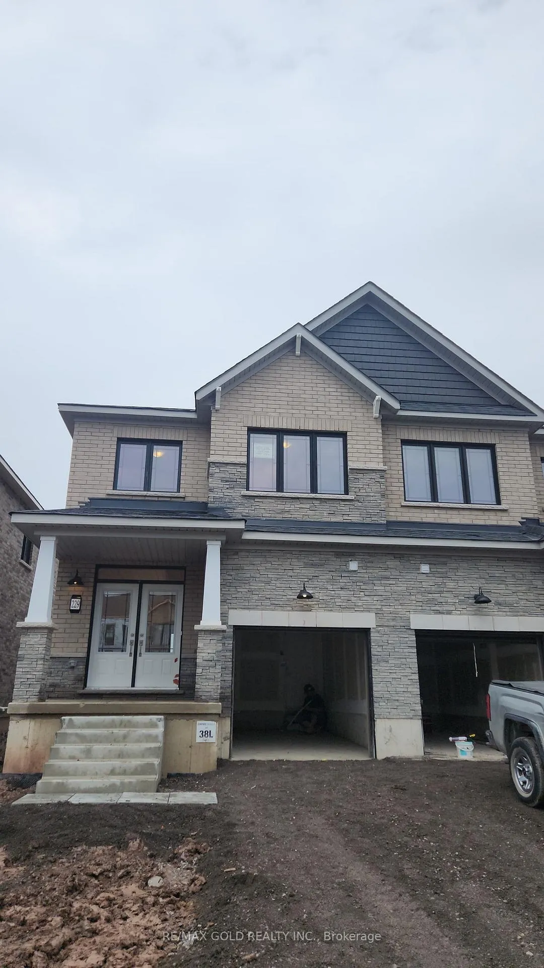Photo 21 of 229 Port Crescent, Welland, Dain City — HOMEH