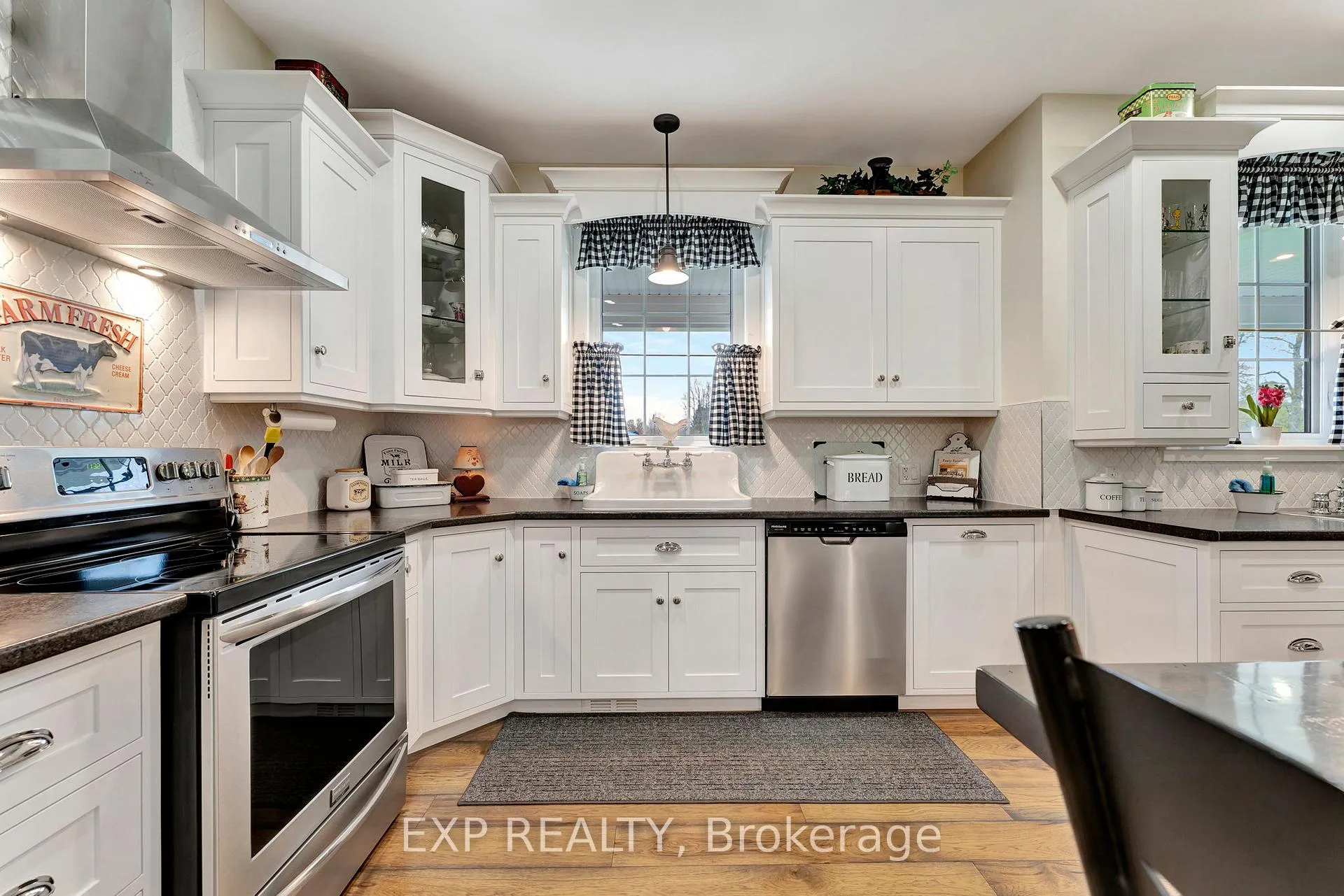 Photo 6 of 3034 Station Road, Howick, Howick Twp — HOMEH