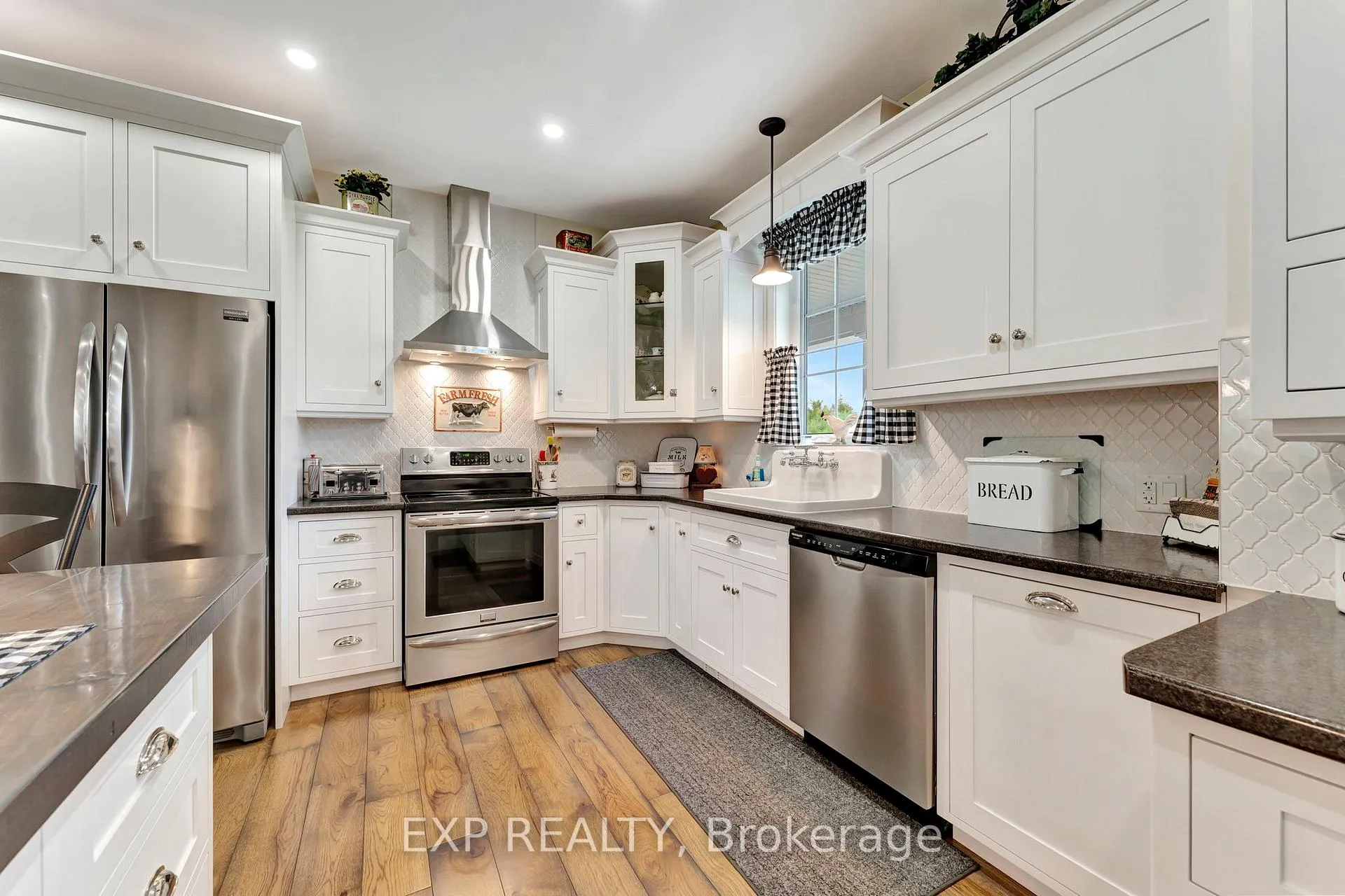 Photo 9 of 3034 Station Road, Howick, Howick Twp — HOMEH