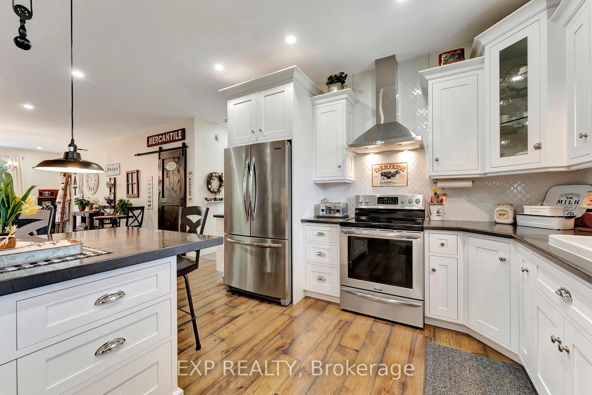 Photo 11 of 3034 Station Road, Howick, Howick Twp — HOMEH
