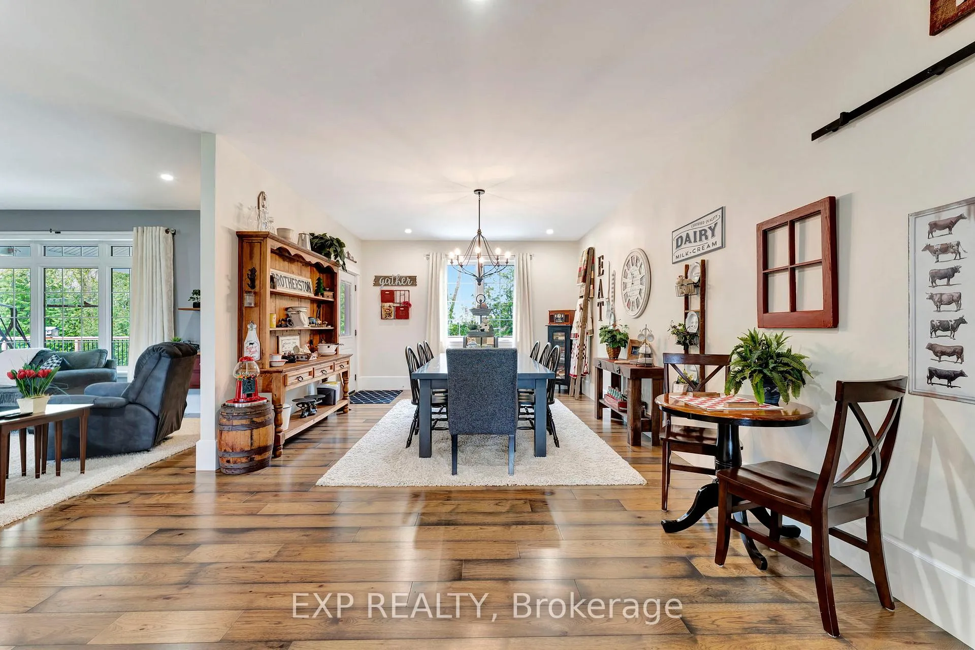 Photo 12 of 3034 Station Road, Howick, Howick Twp — HOMEH
