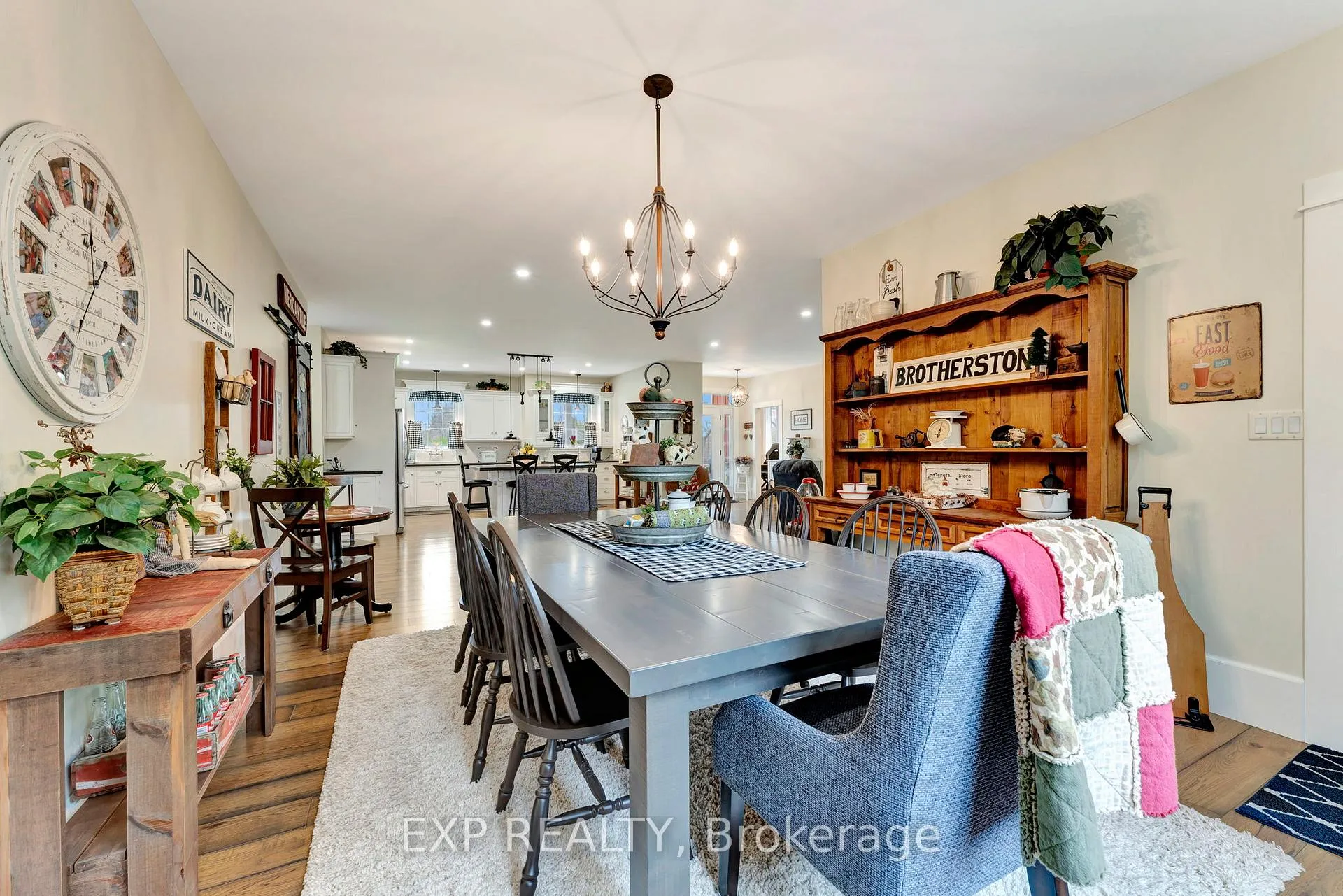 Photo 13 of 3034 Station Road, Howick, Howick Twp — HOMEH