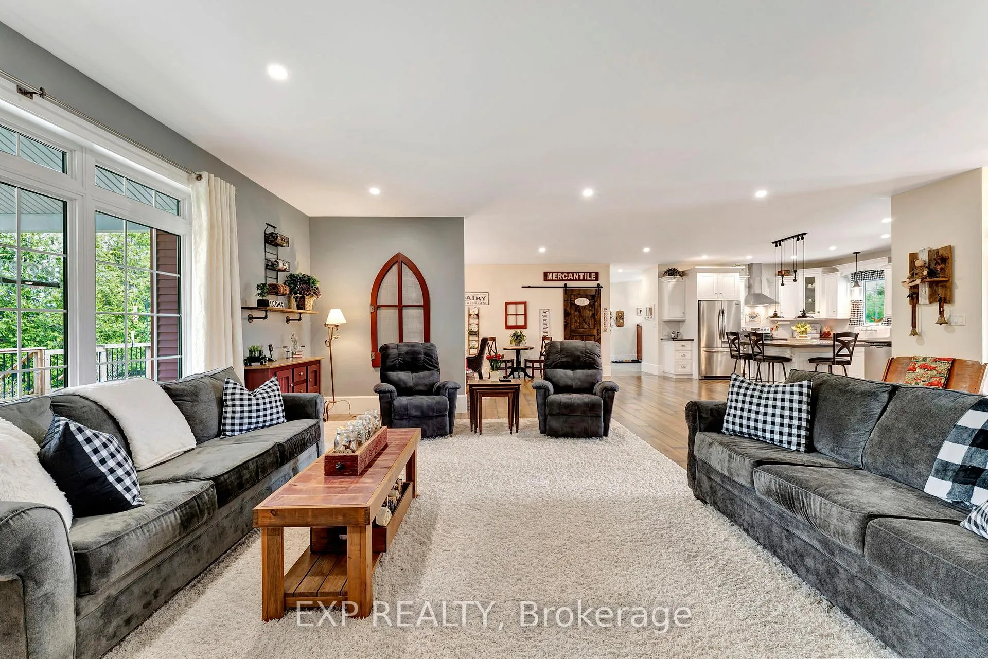 Photo 16 of 3034 Station Road, Howick, Howick Twp — HOMEH