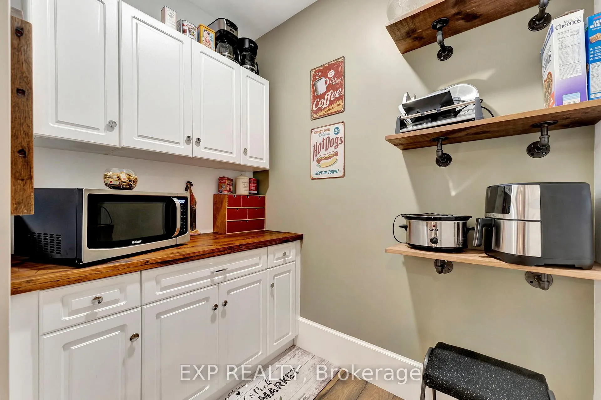 Photo 21 of 3034 Station Road, Howick, Howick Twp — HOMEH