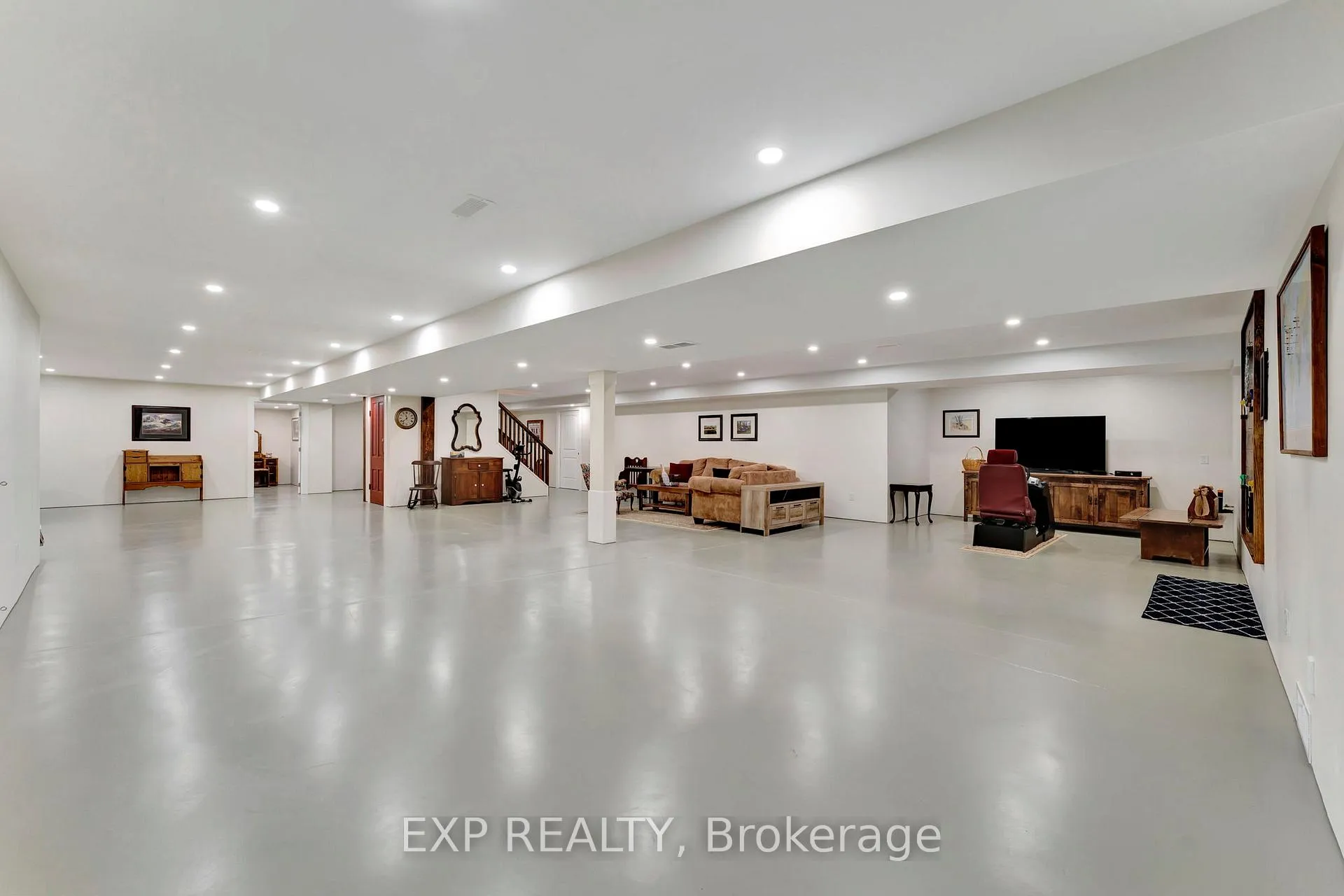 Photo 36 of 3034 Station Road, Howick, Howick Twp — HOMEH