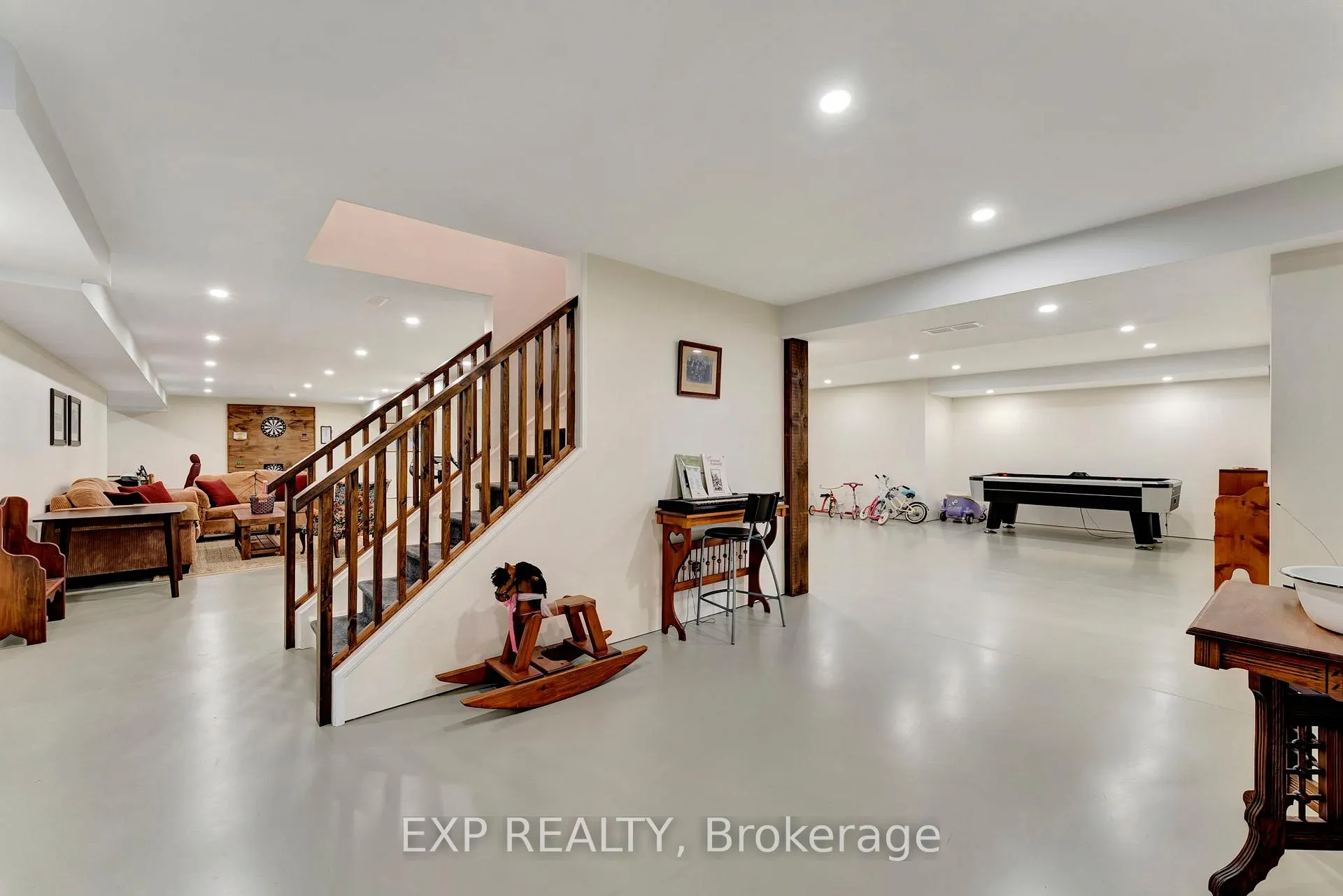 Photo 40 of 3034 Station Road, Howick, Howick Twp — HOMEH