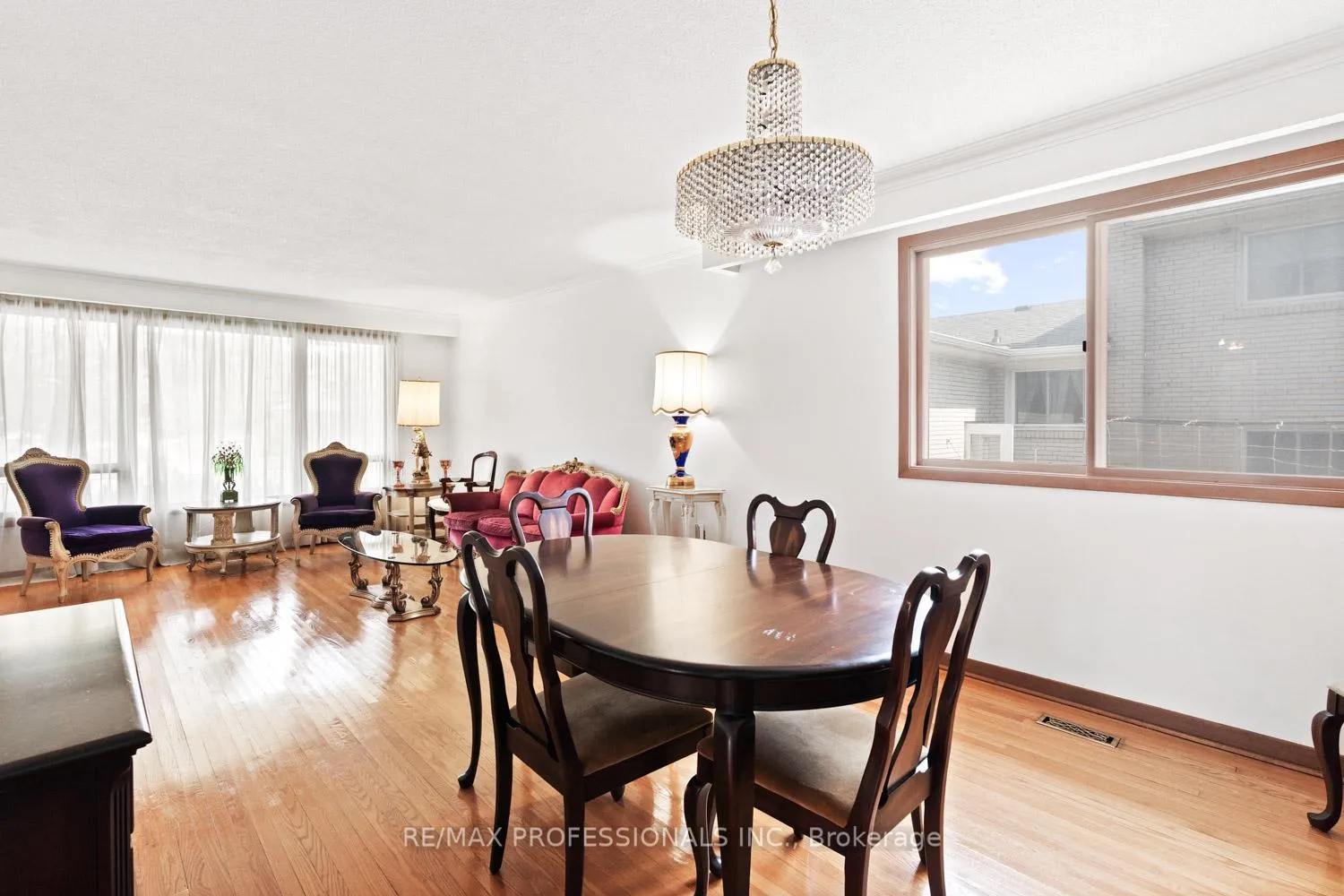 Photo 4 of 380 Targa Road, Mississauga, Cooksville — HOMEH