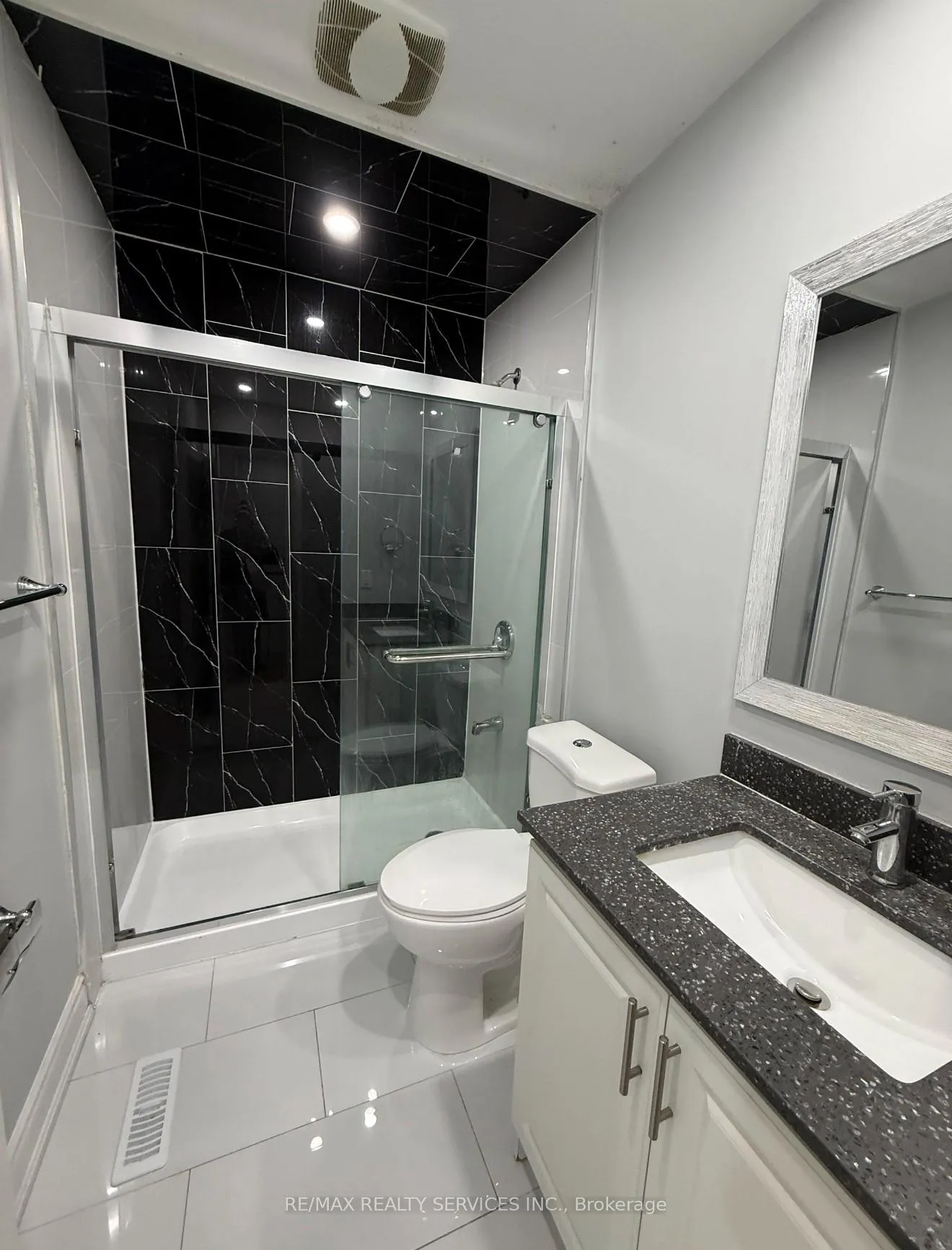 Photo 12 of 60 Culture Crescent, Brampton, Fletcher's Creek Village — HOMEH