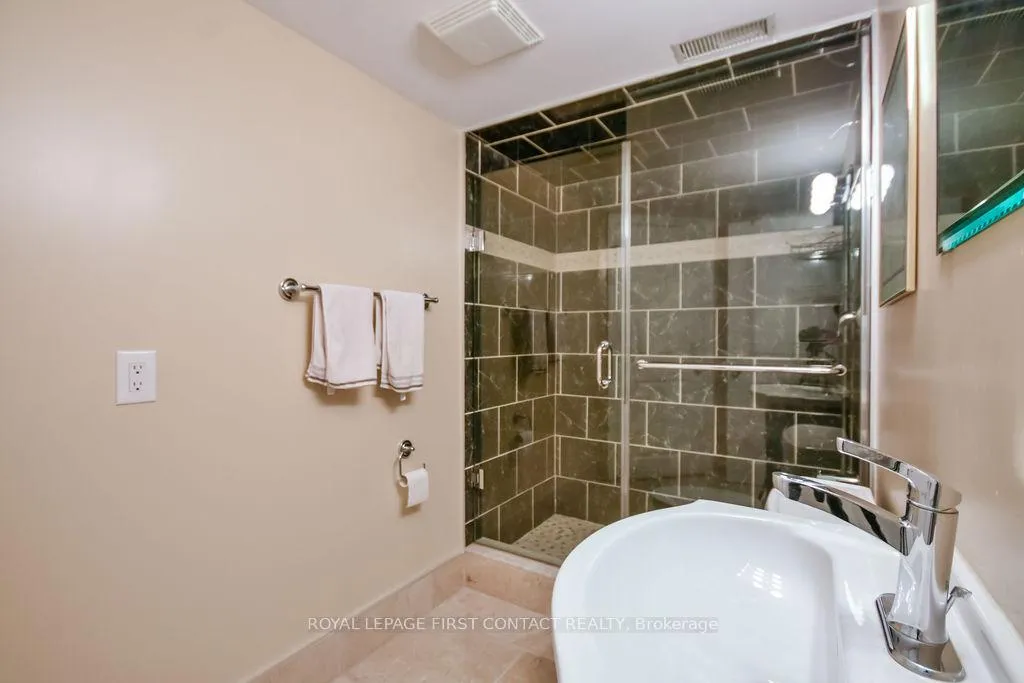 Photo 24 of 51 Cartwright Drive, Barrie, Cundles East — HOMEH