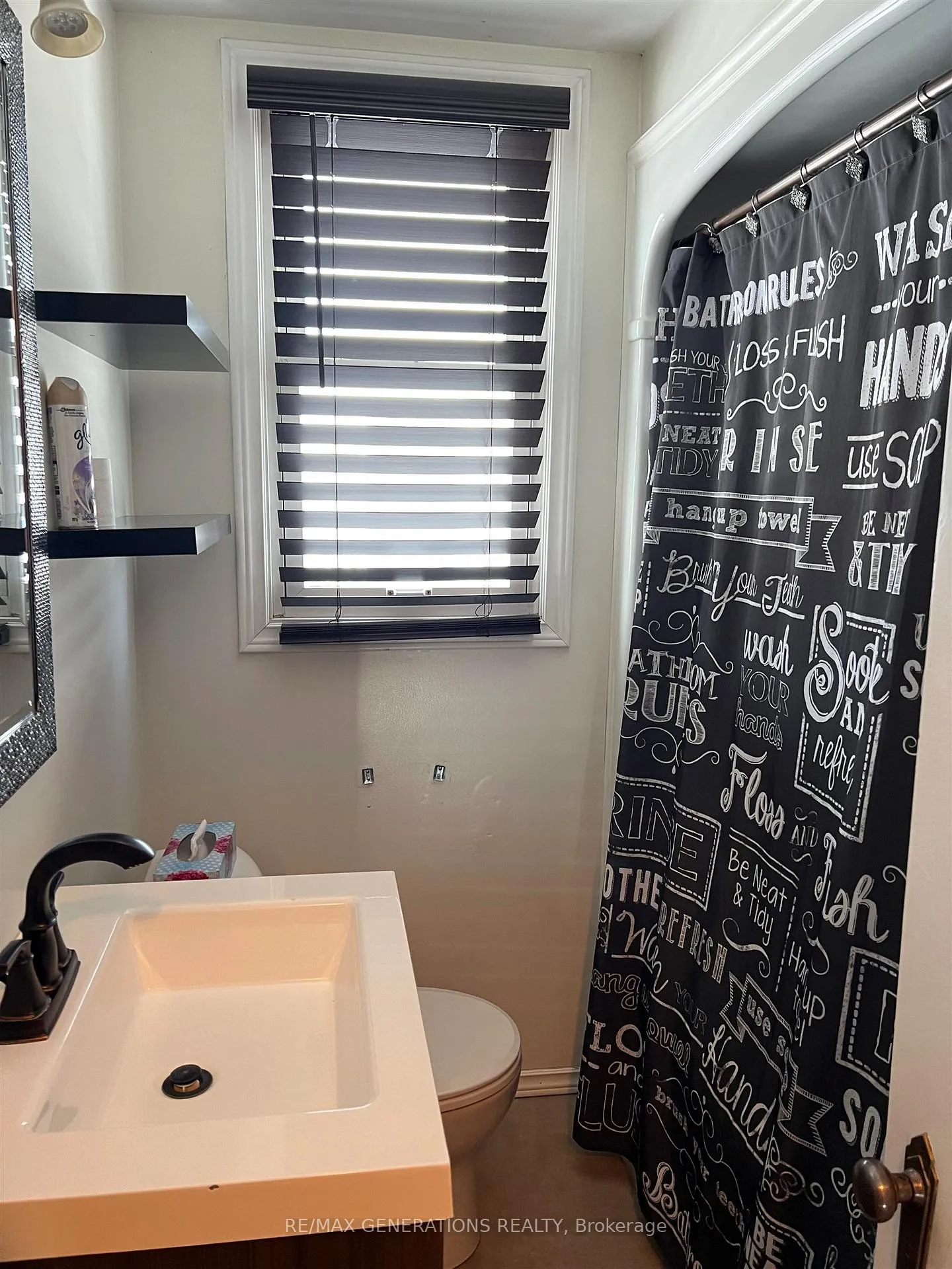 Photo 7 of 32 McCullough Street, Marathon — HOMEH