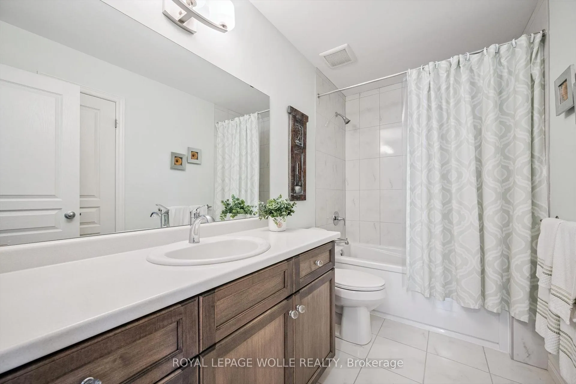 Photo 25 of 136 Timber Trail Road, Woolwich — HOMEH