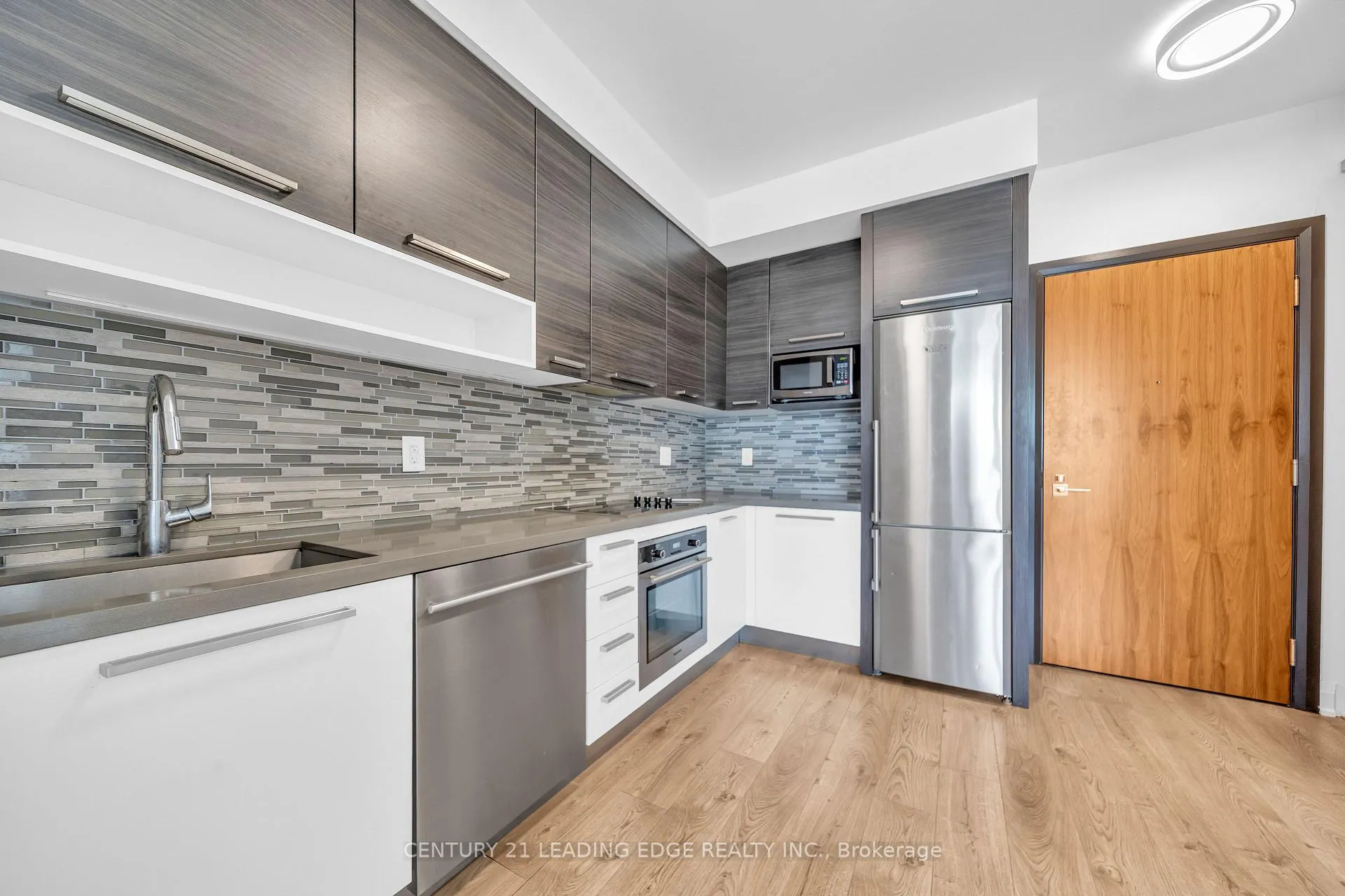 Photo 3 of Unit 2608, 36 Park Lawn Road, Etobicoke, Mimico — HOMEH