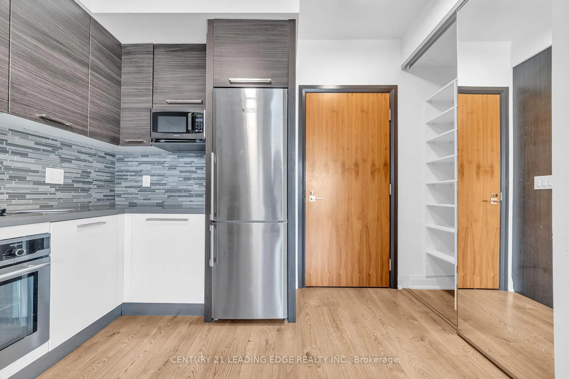Photo 4 of Unit 2608, 36 Park Lawn Road, Etobicoke, Mimico — HOMEH
