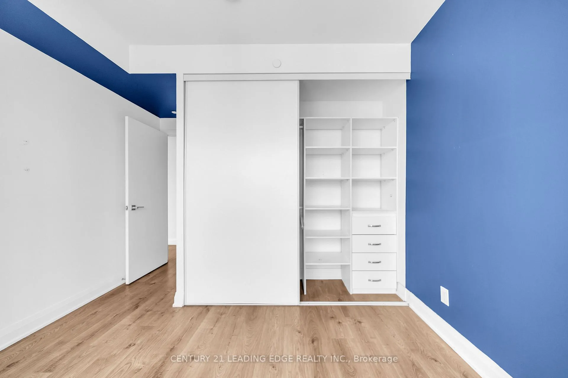 Photo 10 of Unit 2608, 36 Park Lawn Road, Etobicoke, Mimico — HOMEH