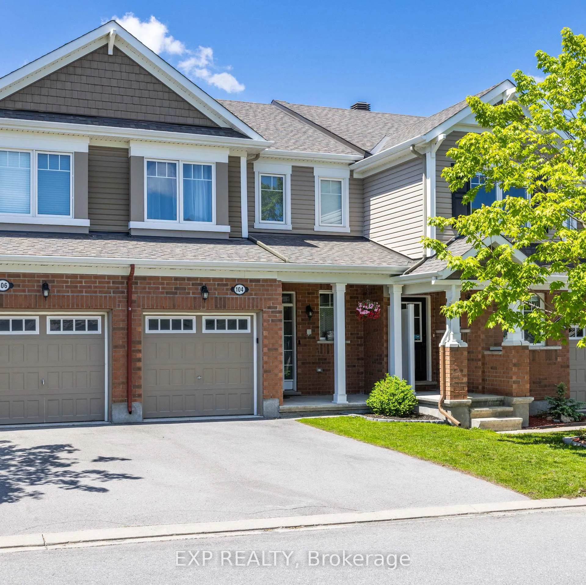 Photo 2 of 104 Conifer Creek Circle, Ottawa, Kanata - Emerald Meadows/Trailwest — HOMEH