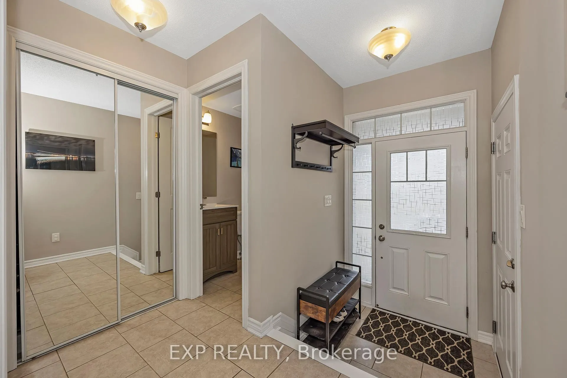 Photo 3 of 104 Conifer Creek Circle, Ottawa, Kanata - Emerald Meadows/Trailwest — HOMEH