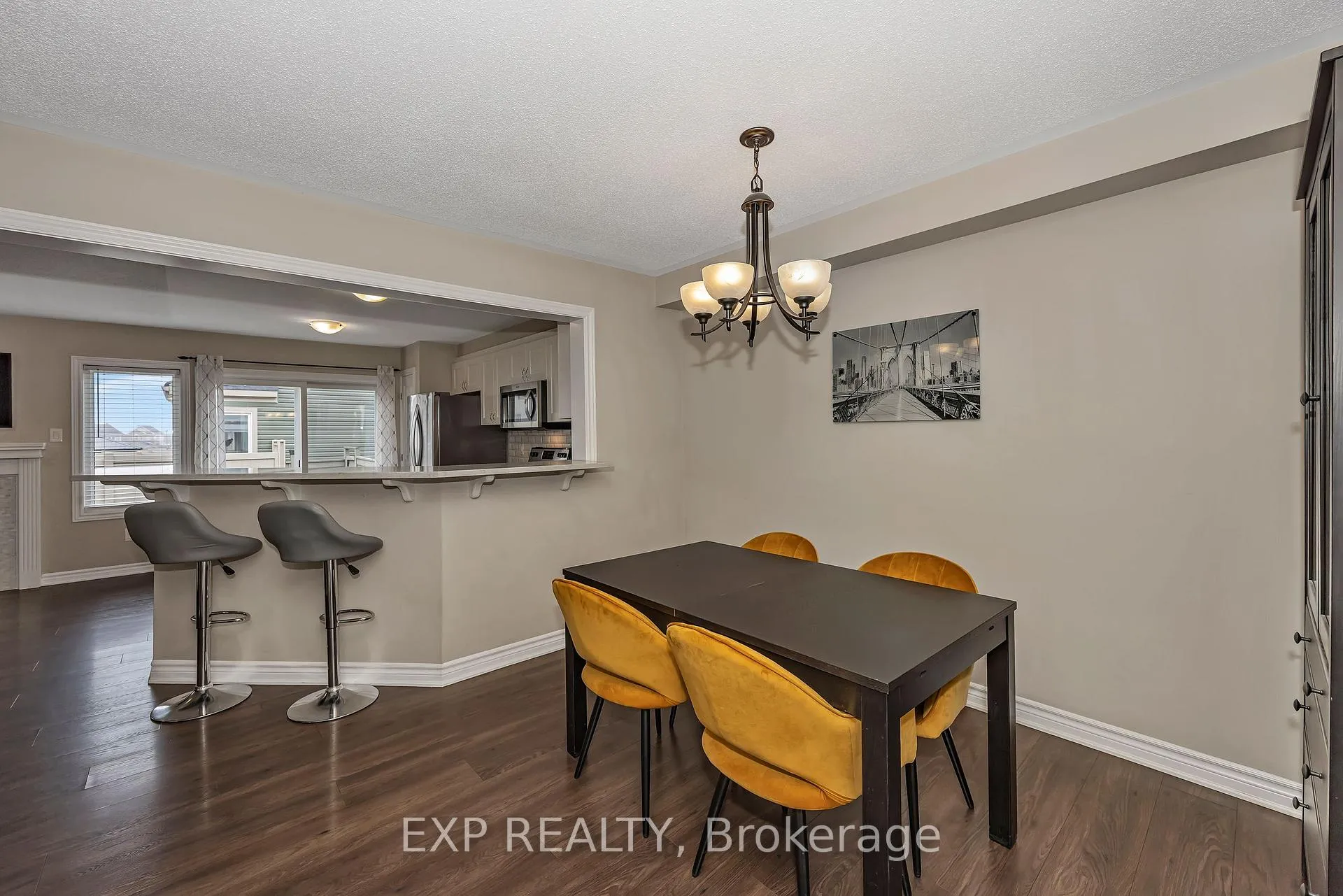 Photo 5 of 104 Conifer Creek Circle, Ottawa, Kanata - Emerald Meadows/Trailwest — HOMEH