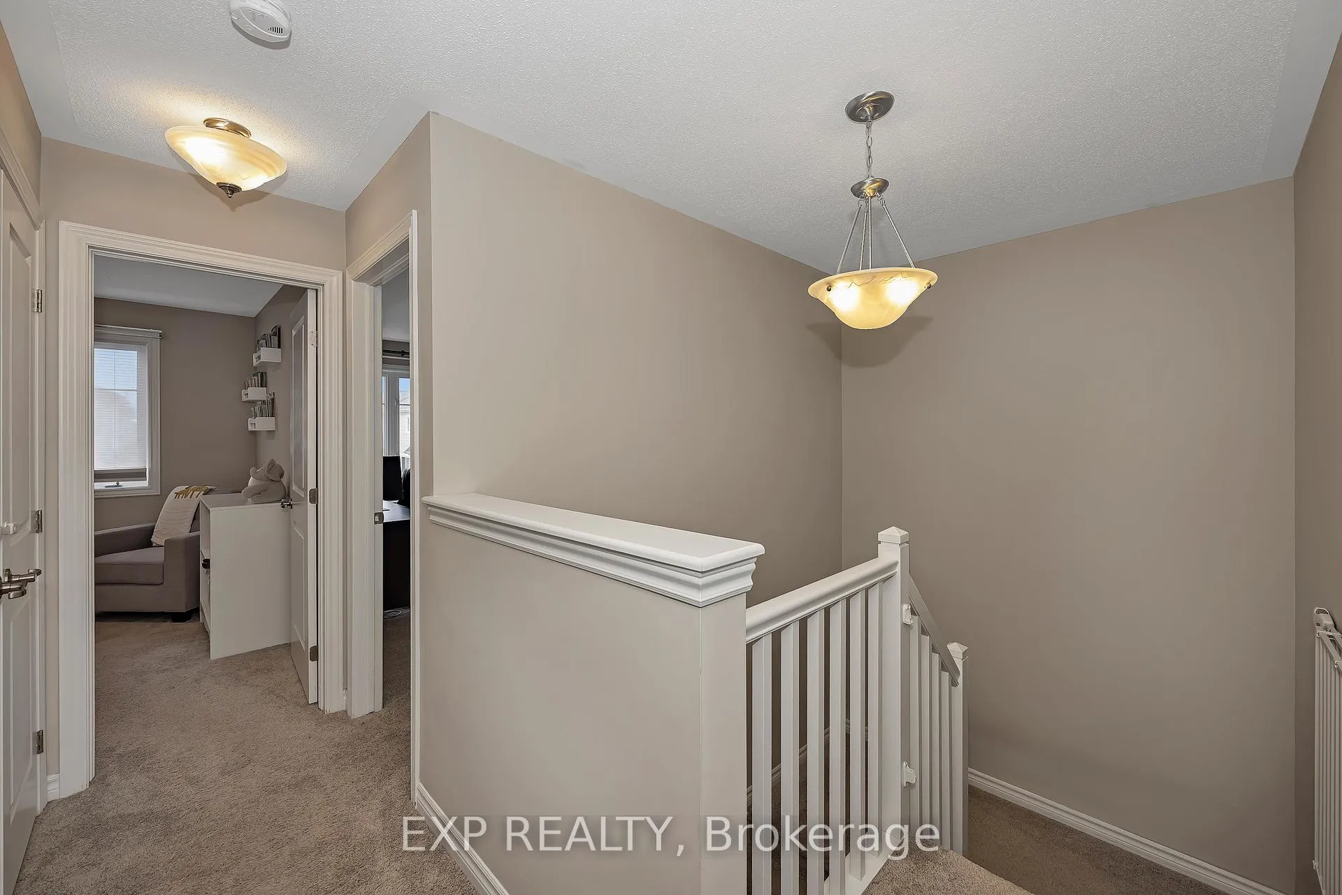 Photo 11 of 104 Conifer Creek Circle, Ottawa, Kanata - Emerald Meadows/Trailwest — HOMEH