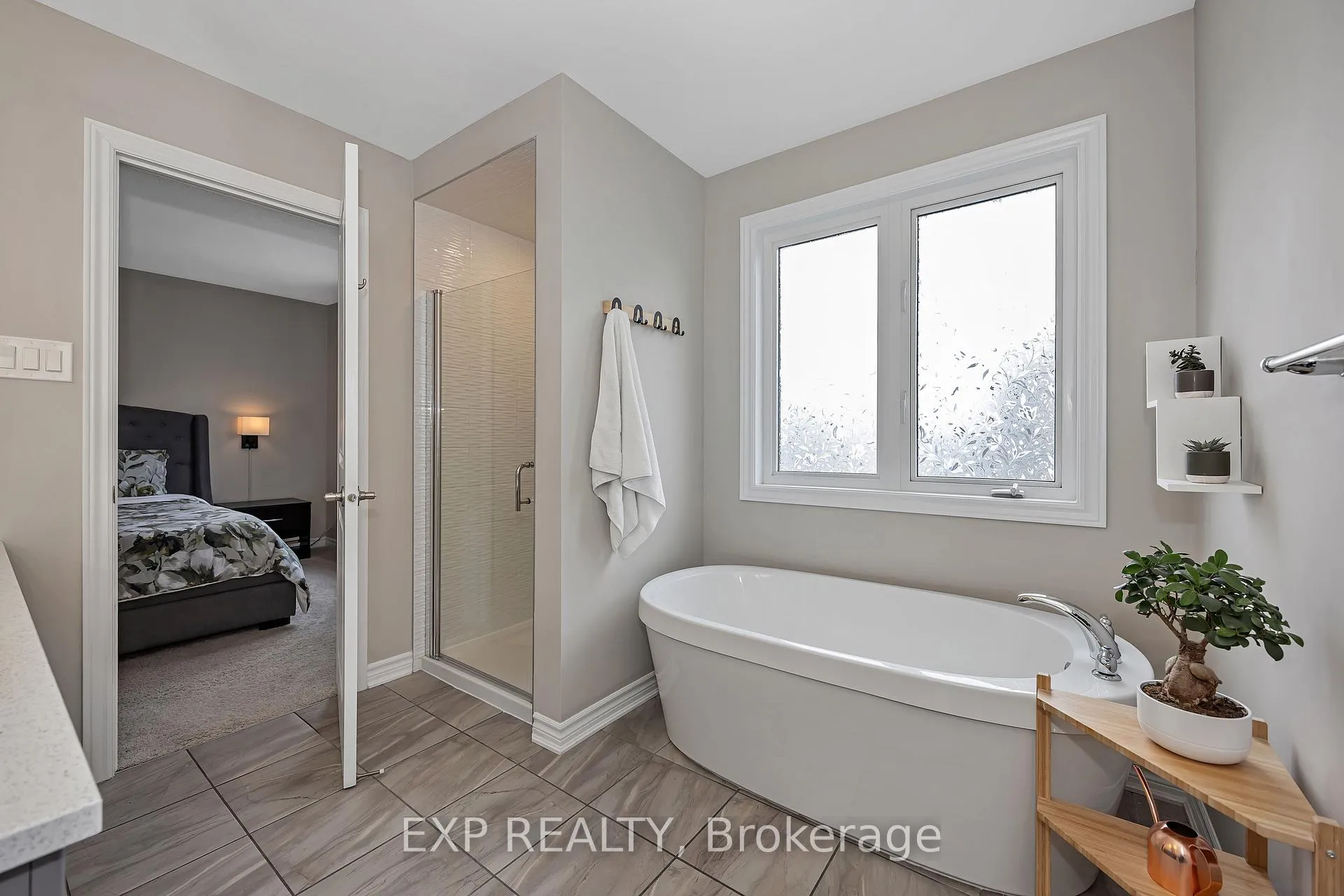 Photo 15 of 104 Conifer Creek Circle, Ottawa, Kanata - Emerald Meadows/Trailwest — HOMEH