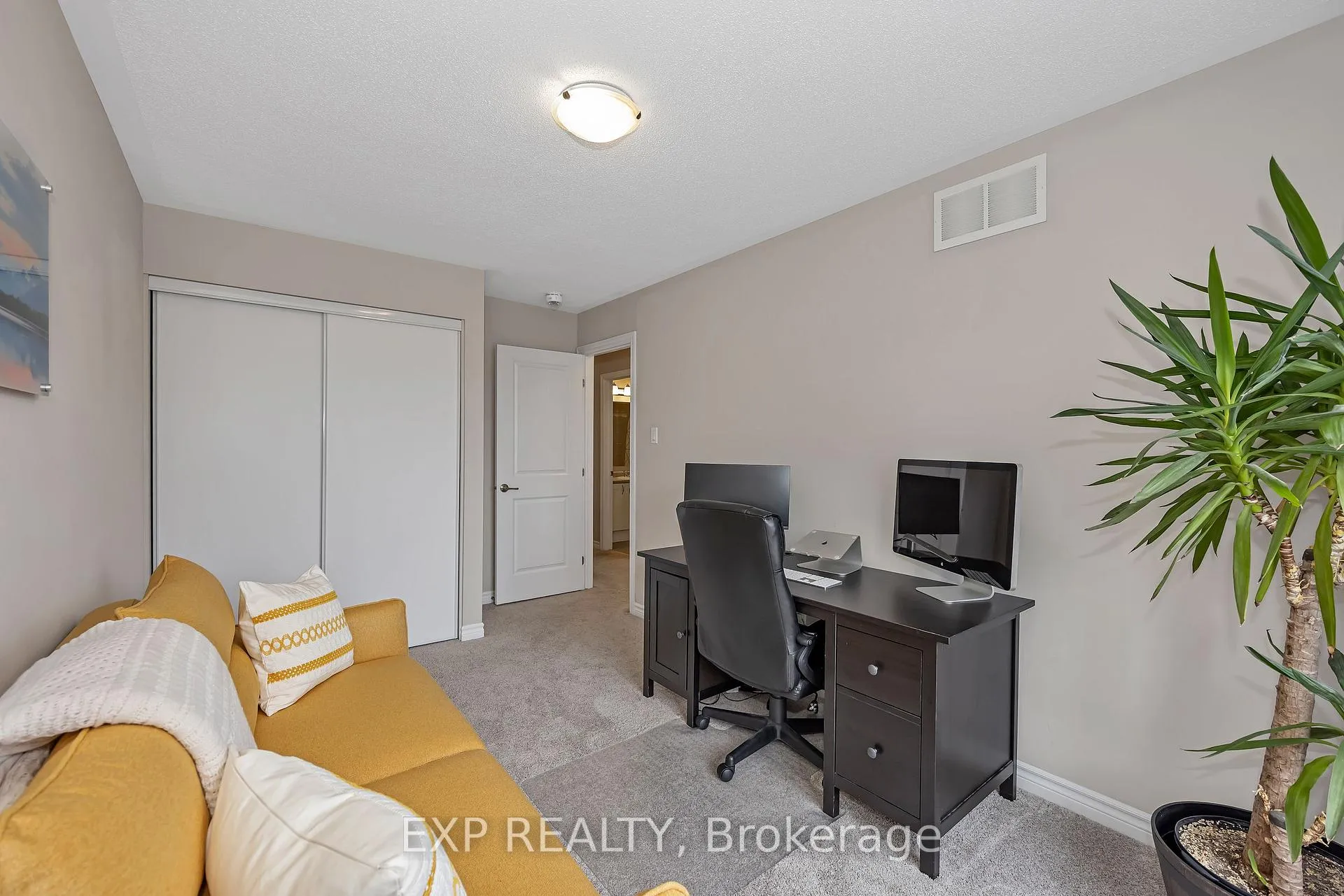 Photo 20 of 104 Conifer Creek Circle, Ottawa, Kanata - Emerald Meadows/Trailwest — HOMEH