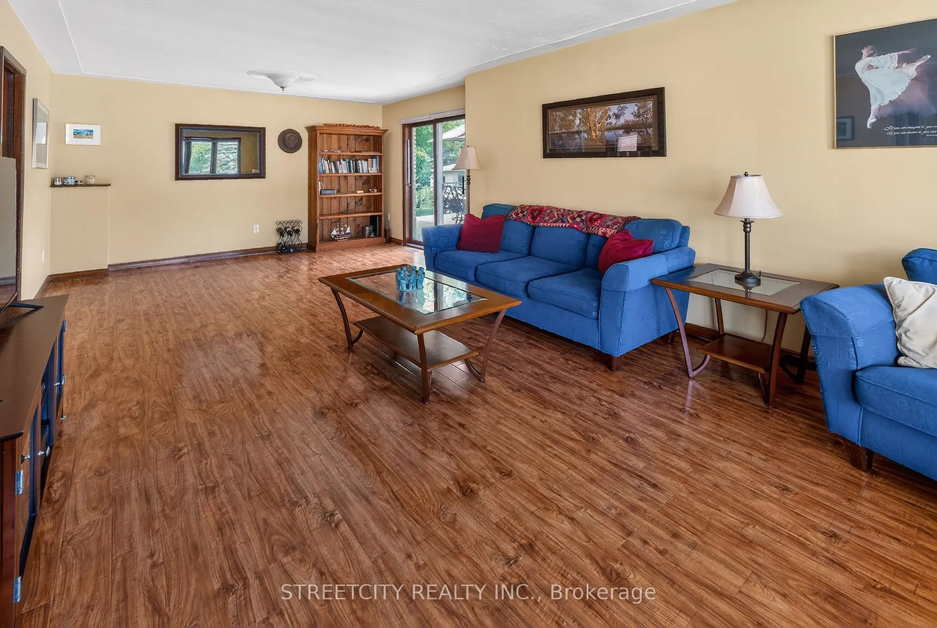 Photo 6 of 5 Mc Larty Drive, St. Thomas — HOMEH