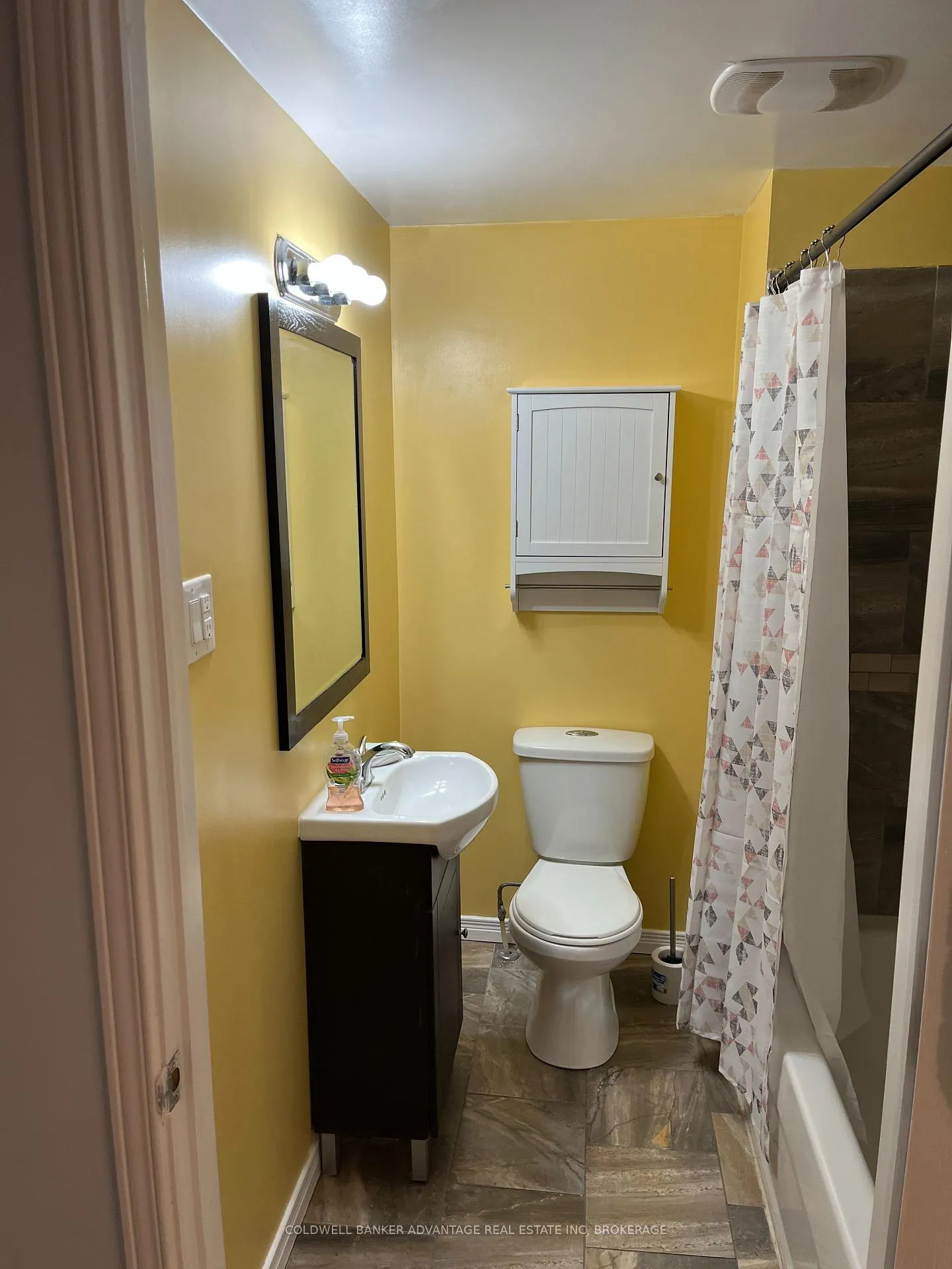 Photo 6 of Unit main floor unit (lower), 14 Albert Street, Welland, Welland Downtown — HOMEH