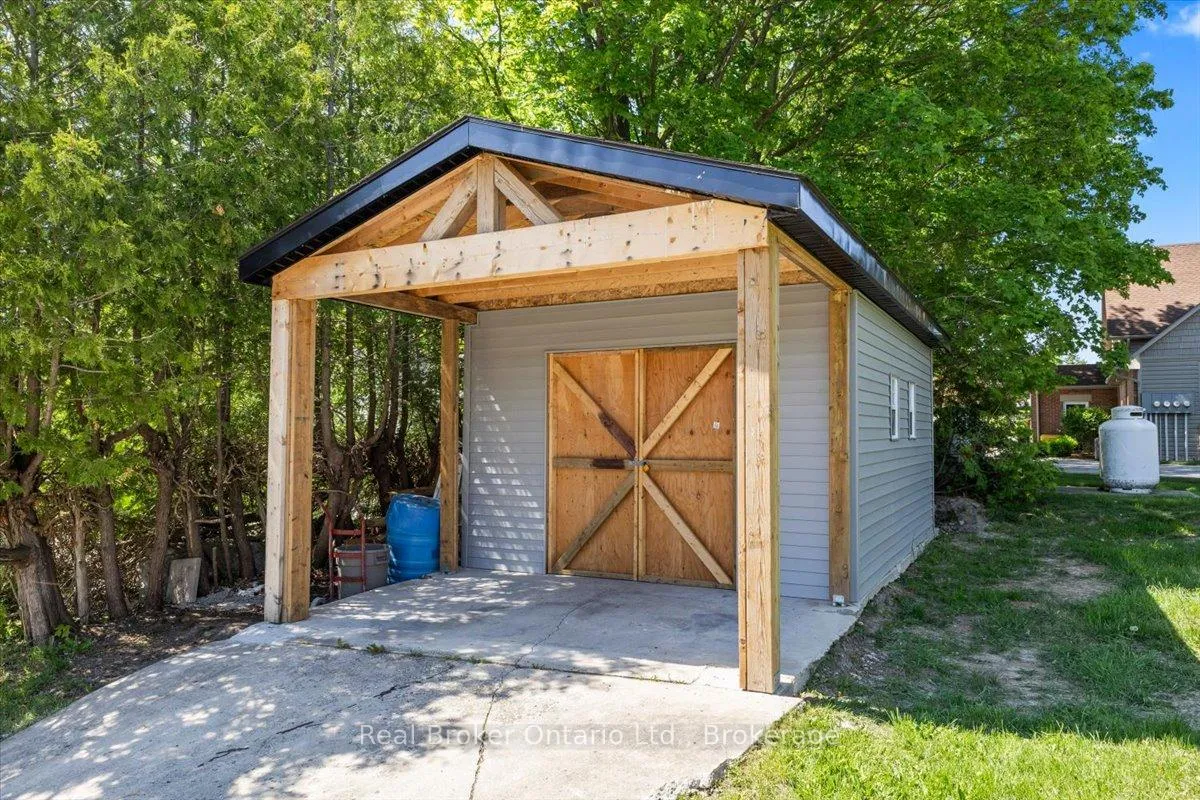 Photo 18 of 732 Arthur Street, West Grey — HOMEH