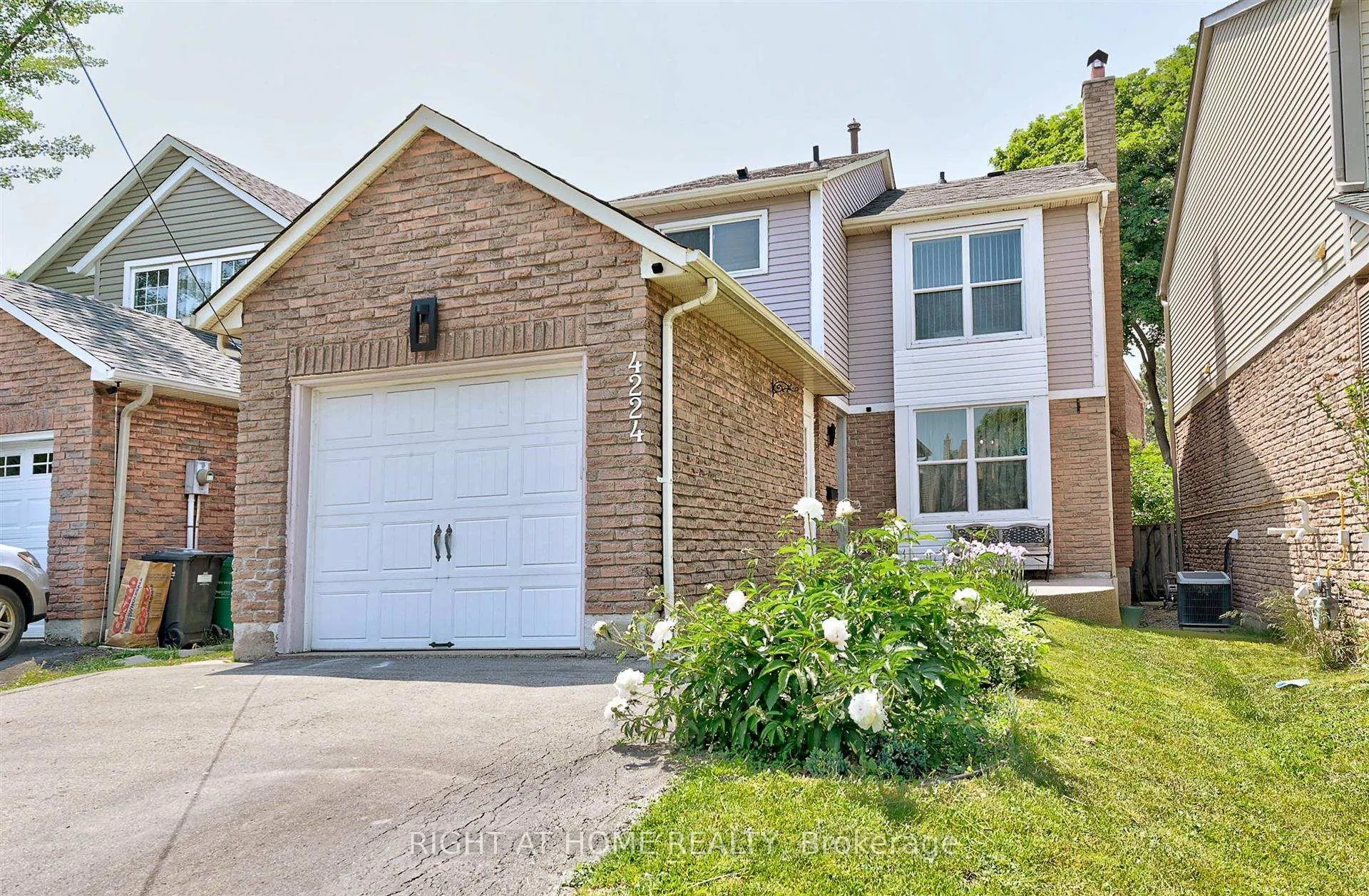 Photo 1 of 4224 Trapper Crescent, Mississauga, Erin Mills — HOMEH