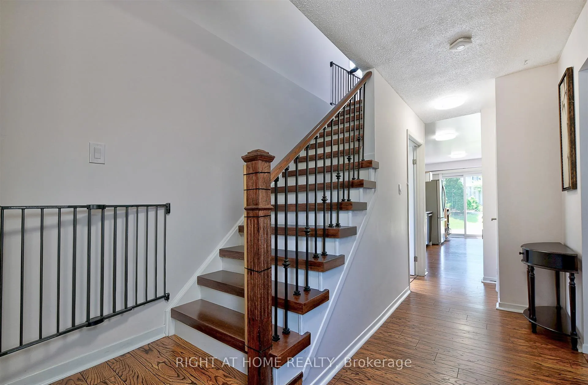 Photo 3 of 4224 Trapper Crescent, Mississauga, Erin Mills — HOMEH