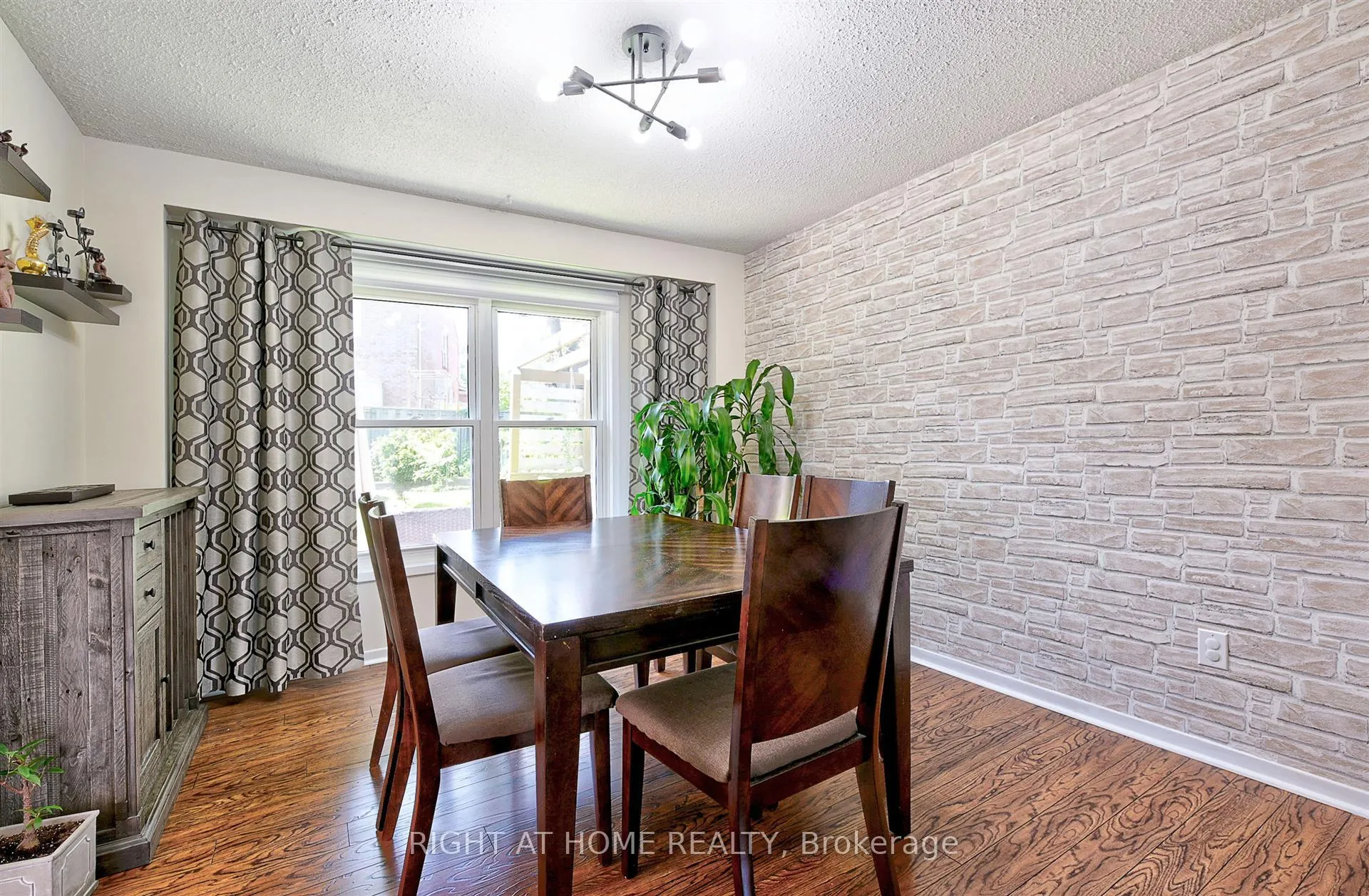 Photo 6 of 4224 Trapper Crescent, Mississauga, Erin Mills — HOMEH