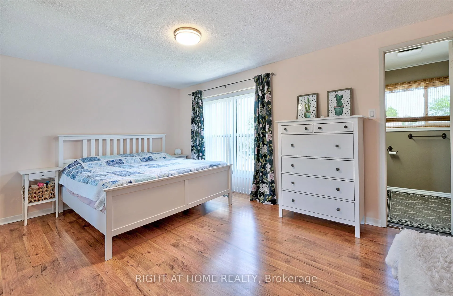 Photo 12 of 4224 Trapper Crescent, Mississauga, Erin Mills — HOMEH