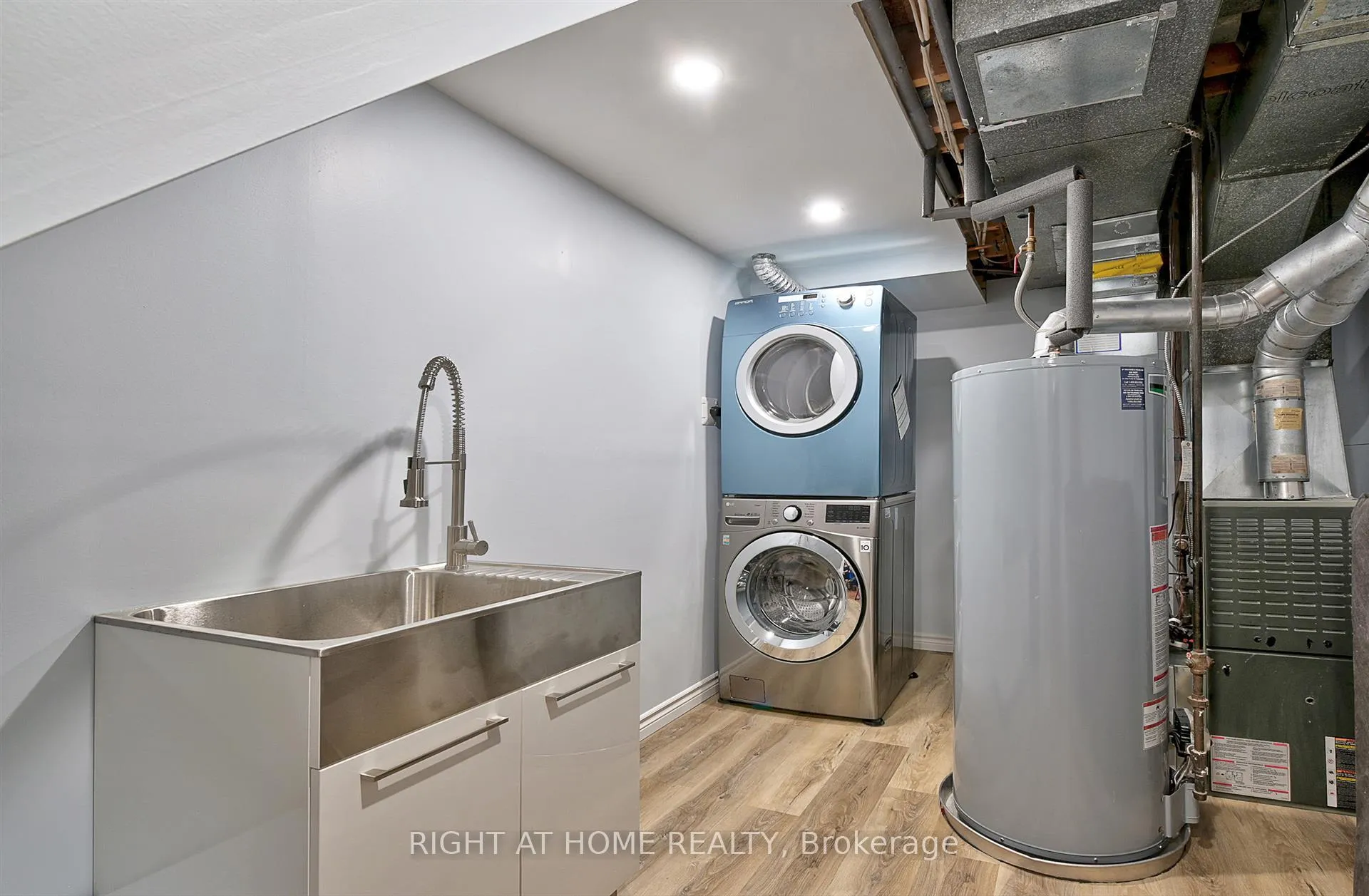 Photo 17 of 4224 Trapper Crescent, Mississauga, Erin Mills — HOMEH