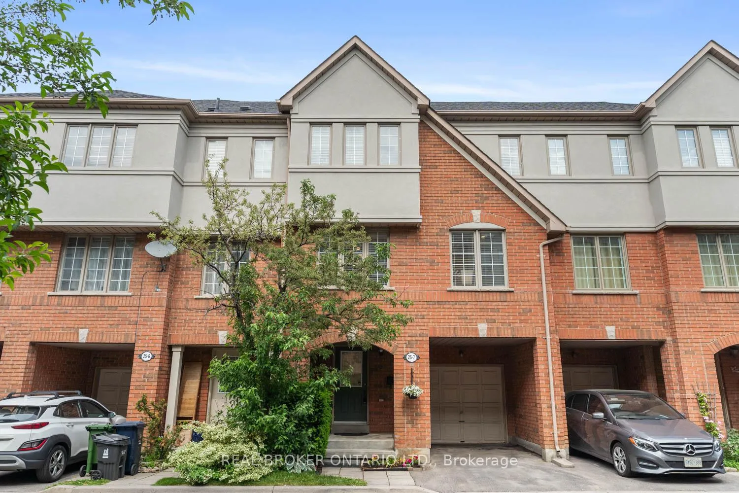Photo 1 of Unit 7, 25 West Deane Park Drive, Etobicoke, Eringate-Centennial-West Deane — HOMEH