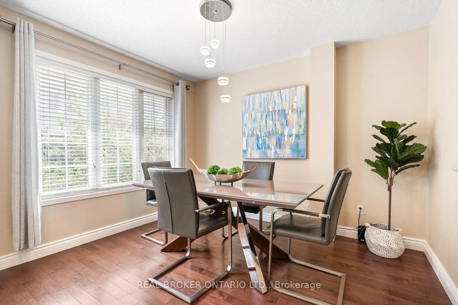 Photo 3 of Unit 7, 25 West Deane Park Drive, Etobicoke, Eringate-Centennial-West Deane — HOMEH