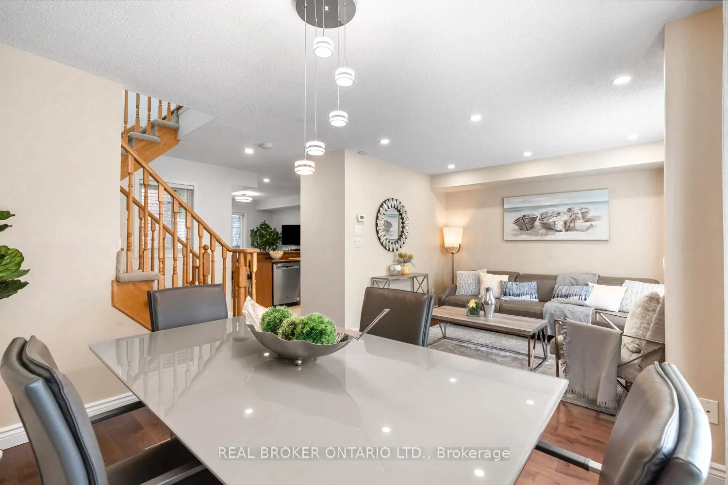 Photo 9 of Unit 7, 25 West Deane Park Drive, Etobicoke, Eringate-Centennial-West Deane — HOMEH