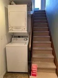 Photo 2 of Unit Upper, 4 Sully Crescent, Toronto, Trinity-Bellwoods — HOMEH