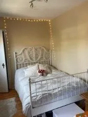 Photo 6 of Unit Upper, 4 Sully Crescent, Toronto, Trinity-Bellwoods — HOMEH
