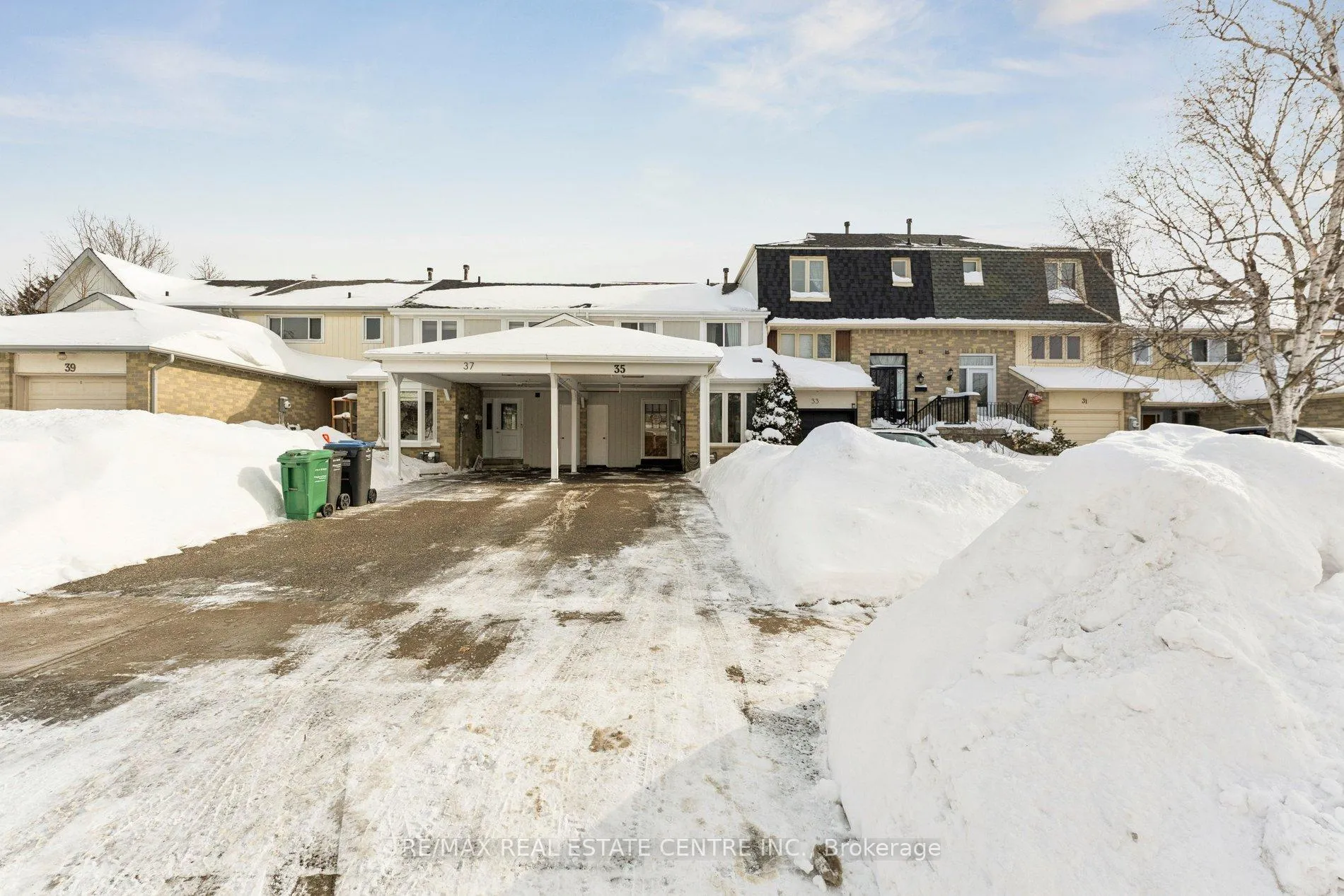 Photo 1 of 35 Primrose Crescent, Brampton, Heart Lake West — HOMEH