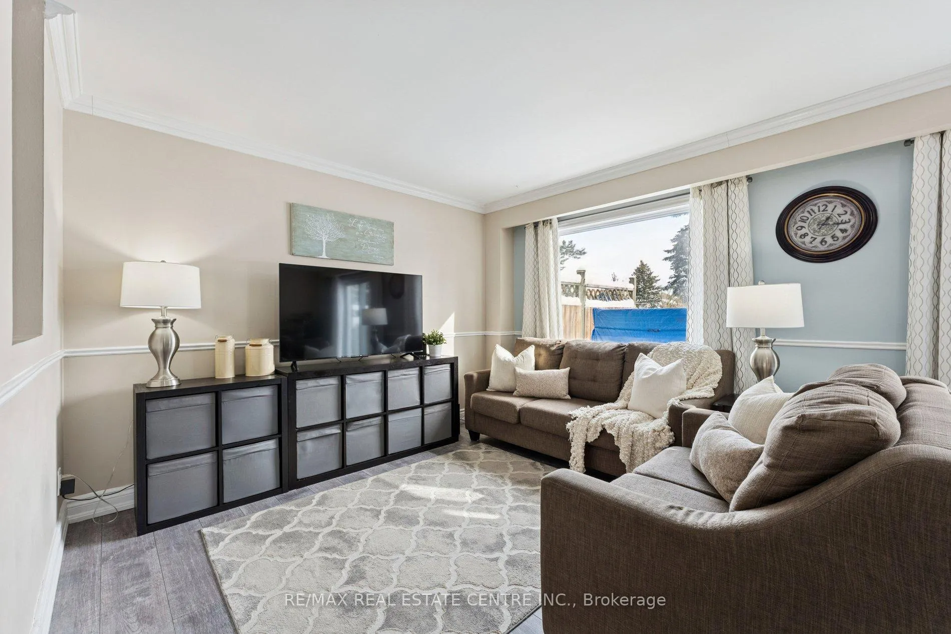 Photo 10 of 35 Primrose Crescent, Brampton, Heart Lake West — HOMEH