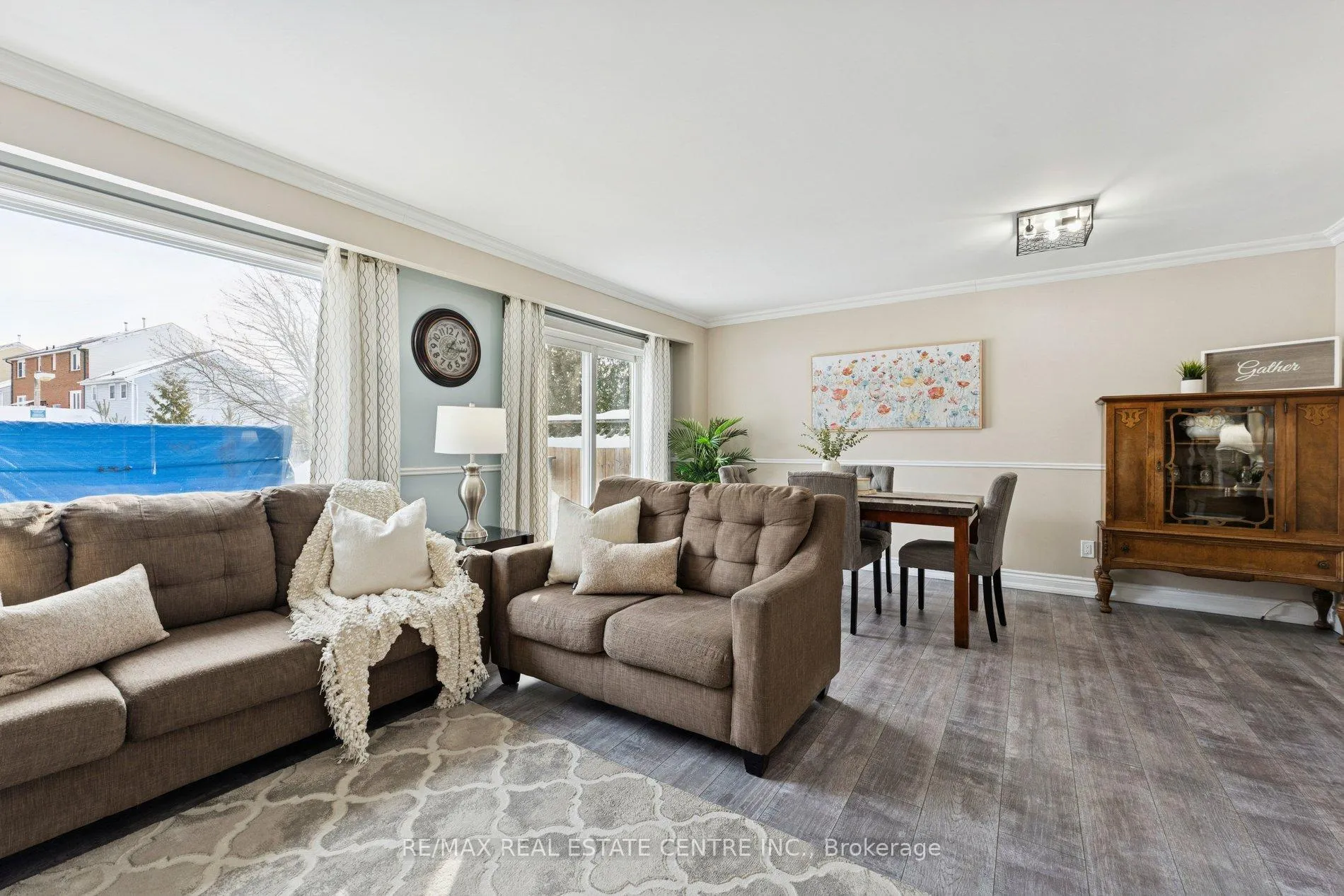 Photo 11 of 35 Primrose Crescent, Brampton, Heart Lake West — HOMEH