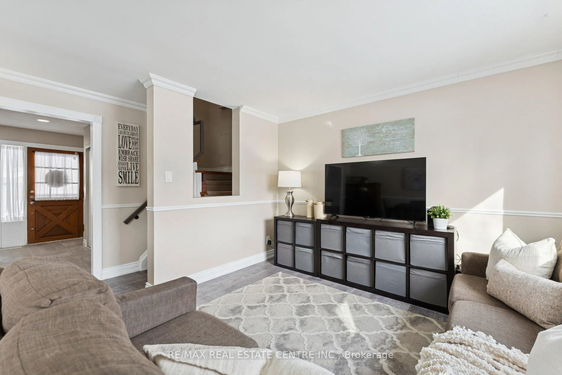 Photo 13 of 35 Primrose Crescent, Brampton, Heart Lake West — HOMEH