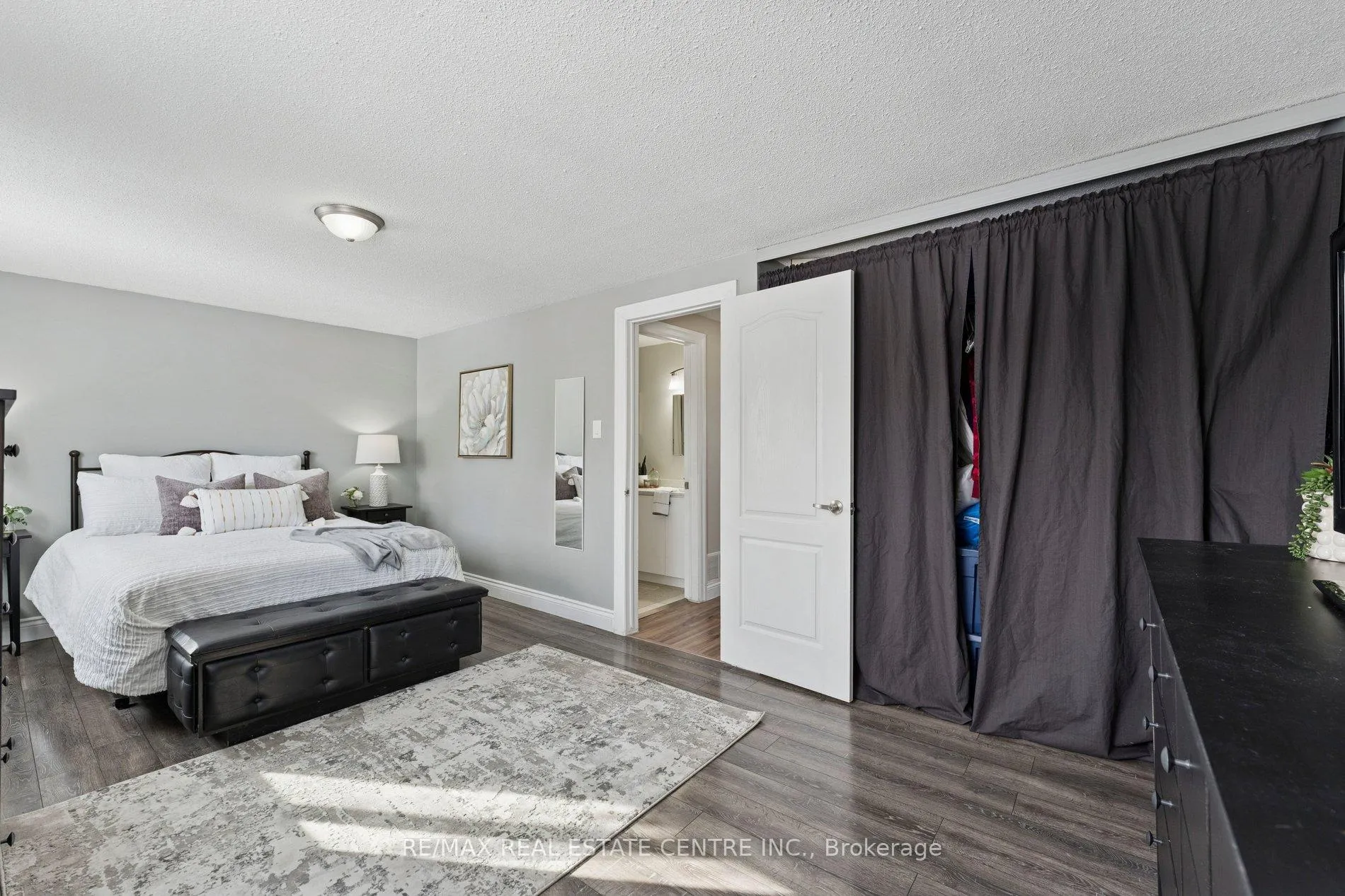 Photo 27 of 35 Primrose Crescent, Brampton, Heart Lake West — HOMEH